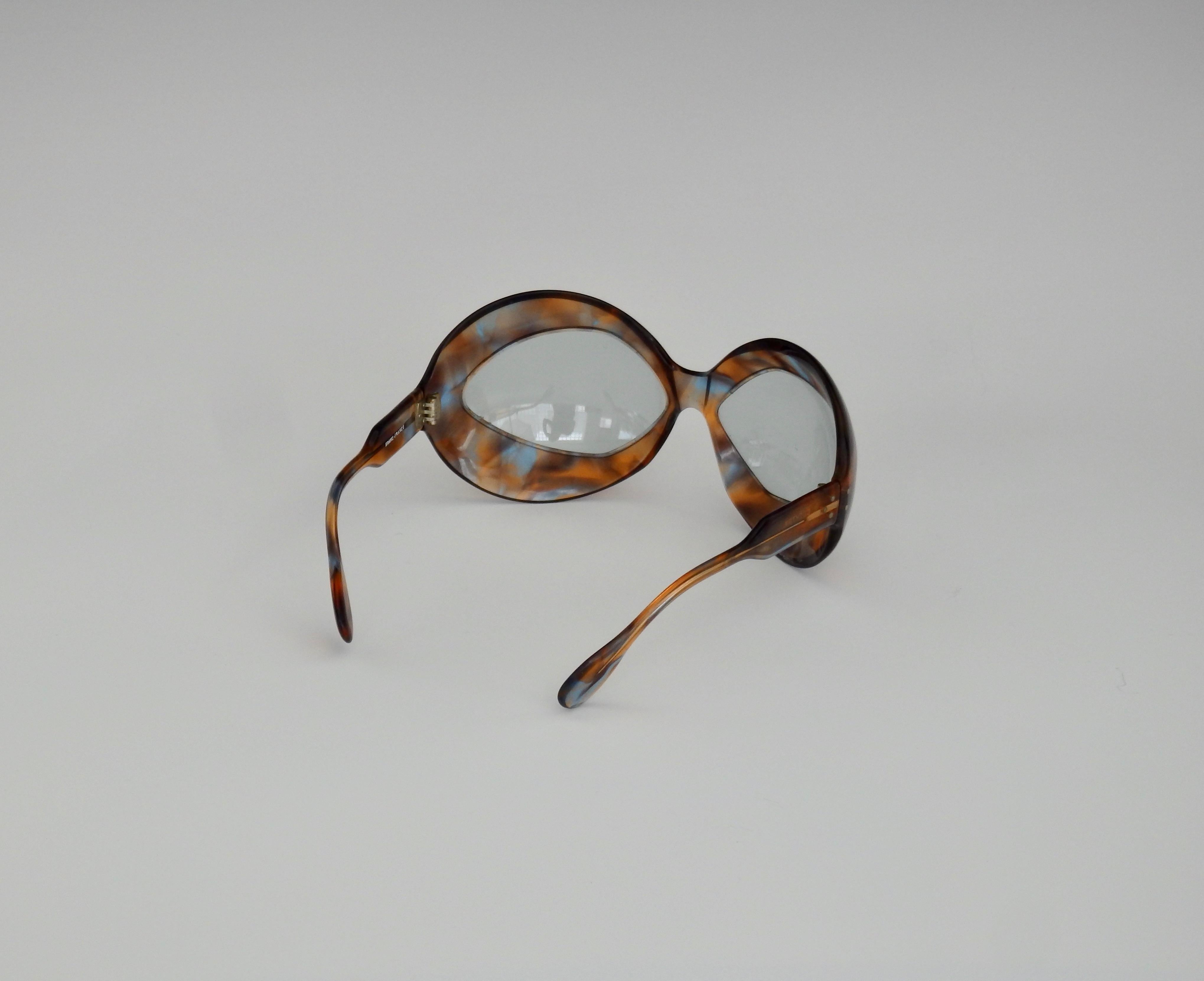 1960s Pierre Marly Cocktail Sunglasses Oversized Avant-Garde Tortoise Frame In Good Condition For Sale In Ferndale, MI