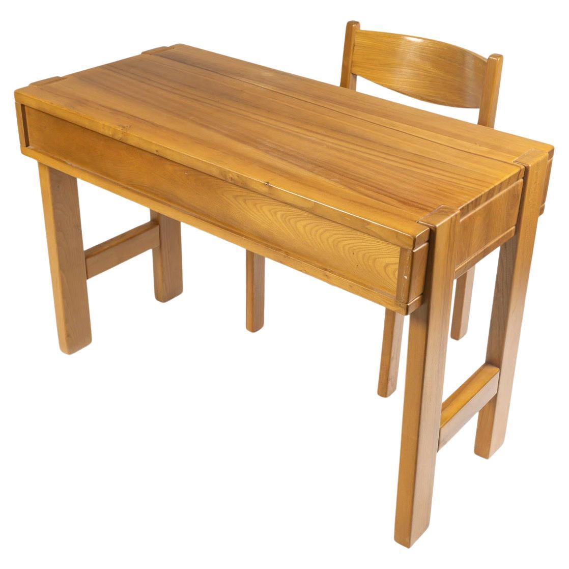 Escritorio y silla de pino de los años 60, diseño elegante. en venta