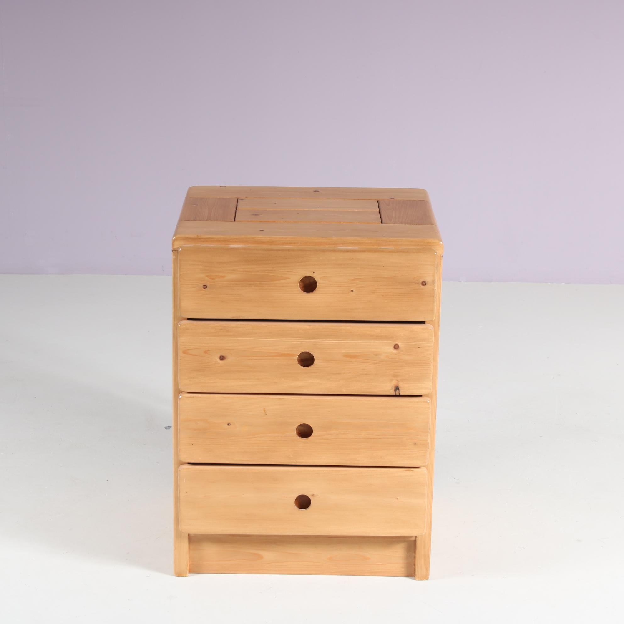Mid-Century Modern 1960s Pine drawer cabinet by Charlotte Perriand for Les Arcs, France For Sale