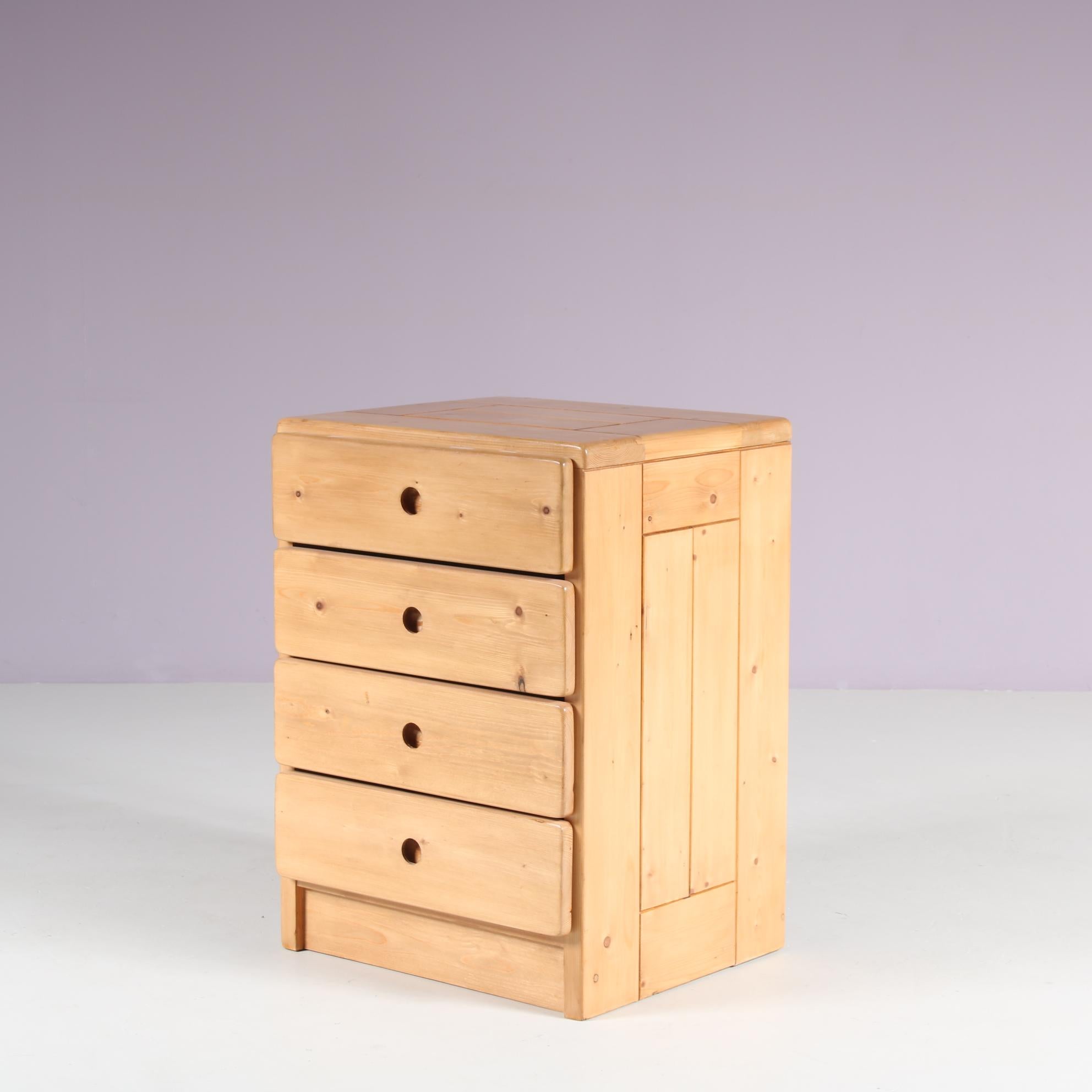 French 1960s Pine drawer cabinet by Charlotte Perriand for Les Arcs, France For Sale