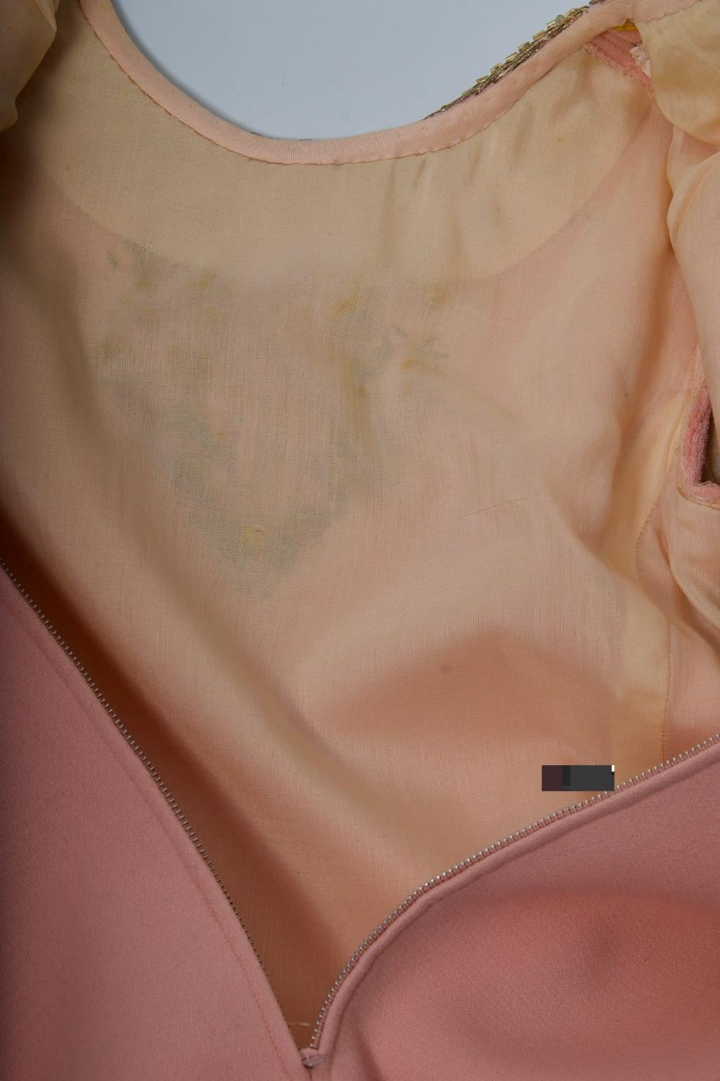 Vestido de cóctel rosa con cuentas de los años 60 en venta 4