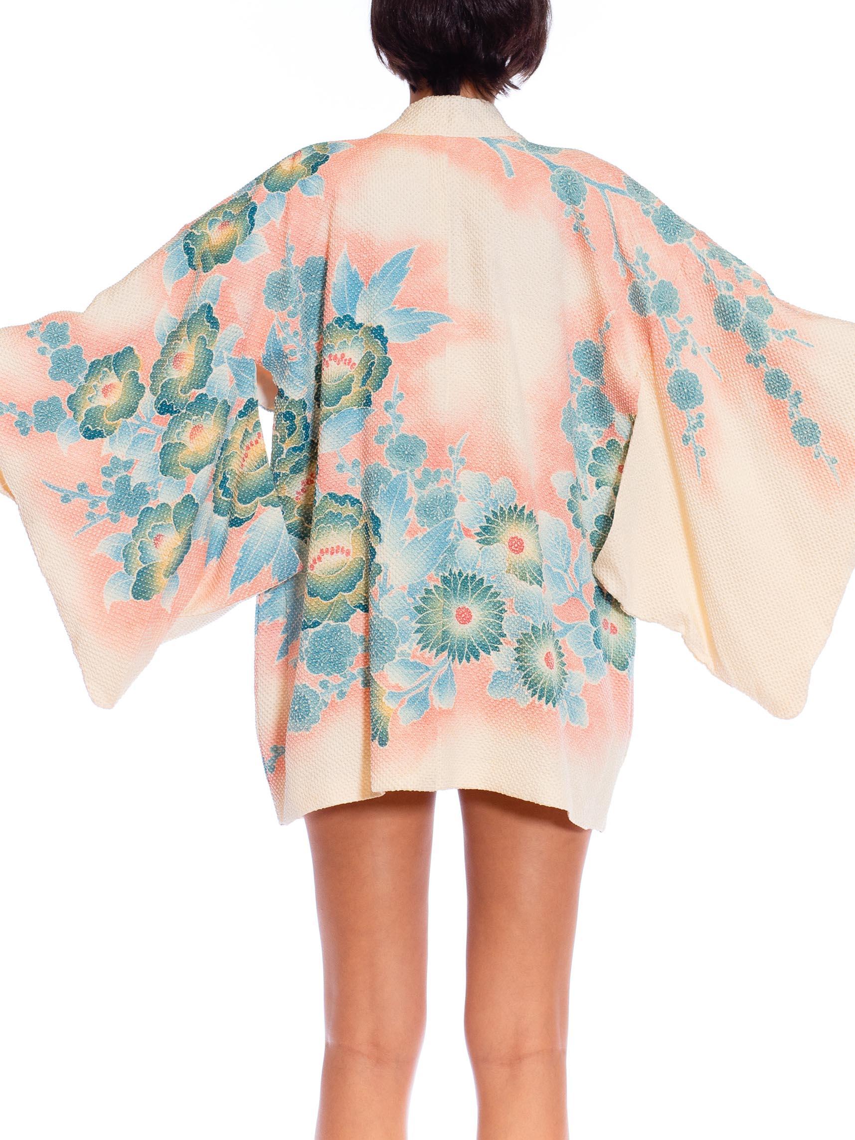 1960S Pink & Blue  Japanese Shibori Silk Short Kimono For Sale 4