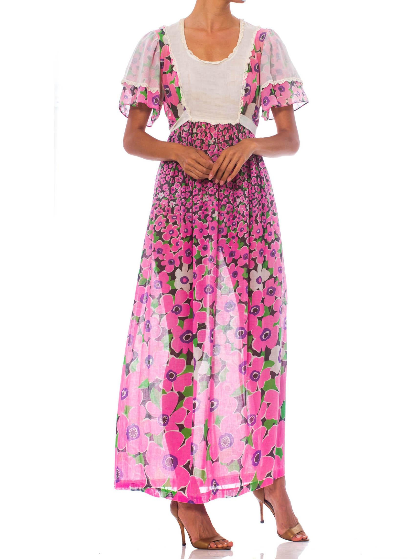 1960S Pink Floral Cotton Lawn Maxi Dress With Cape Sleeves & Lace Trim In Excellent Condition For Sale In New York, NY