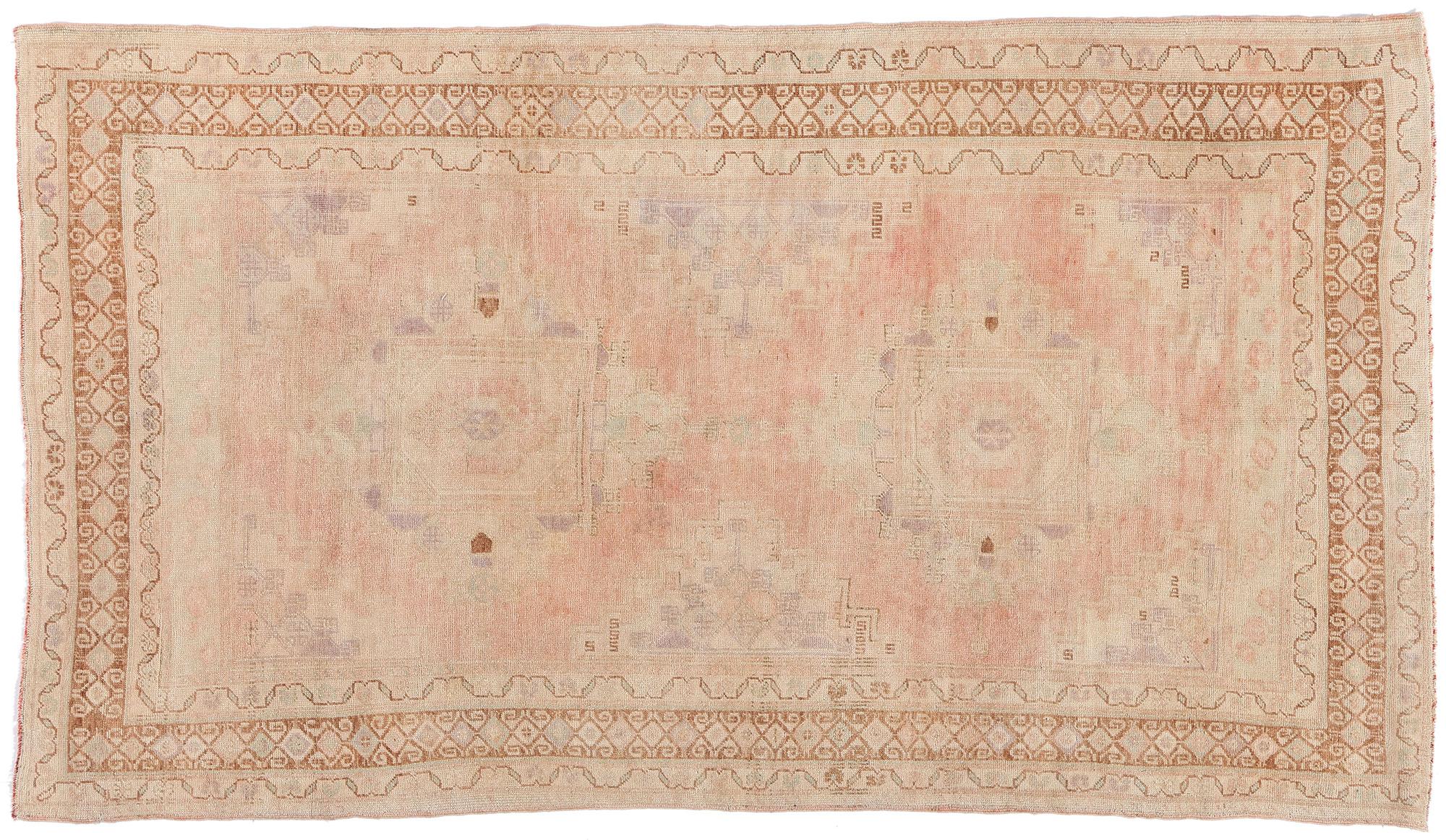 1960's Pink Turkish Oushak Carpet with Modern Style For Sale 4