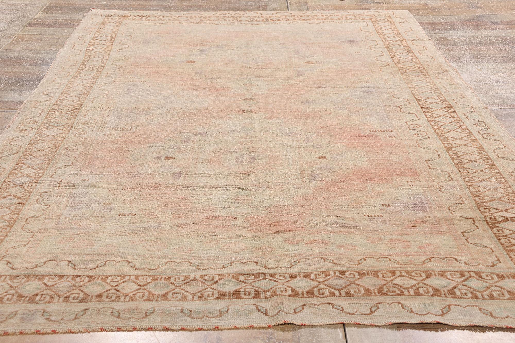 1960's Pink Turkish Oushak Carpet with Modern Style In Good Condition For Sale In Dallas, TX