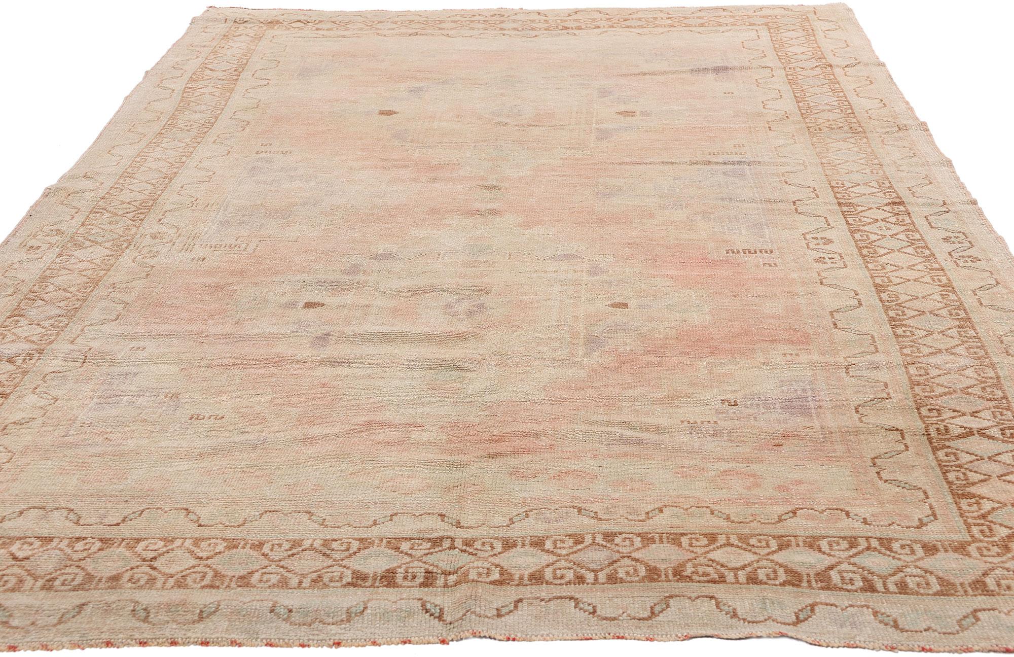 1960's Pink Turkish Oushak Carpet with Modern Style For Sale 3