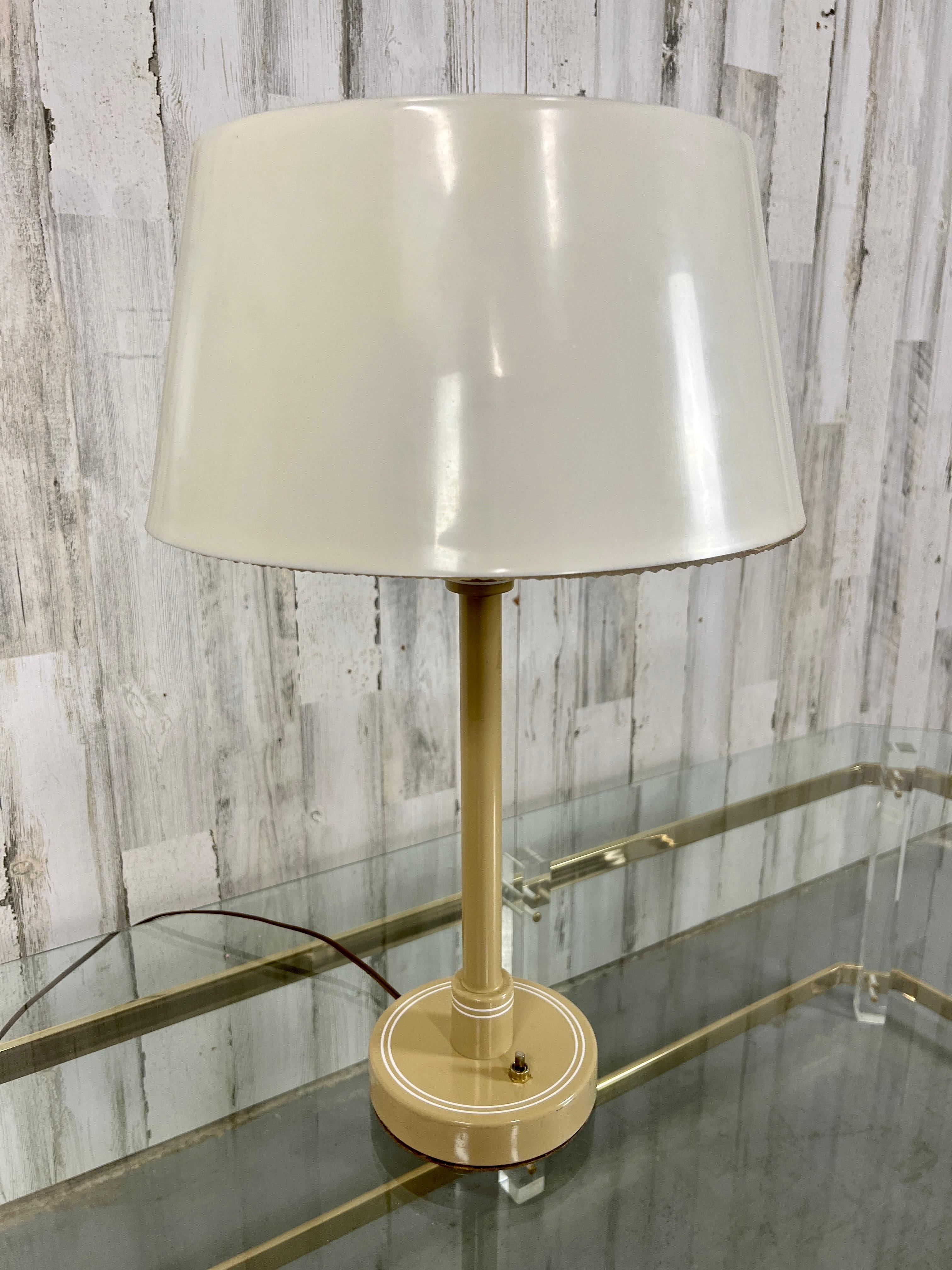 1960s Plastic Drum Shade Table Lamp In Good Condition For Sale In Denton, TX