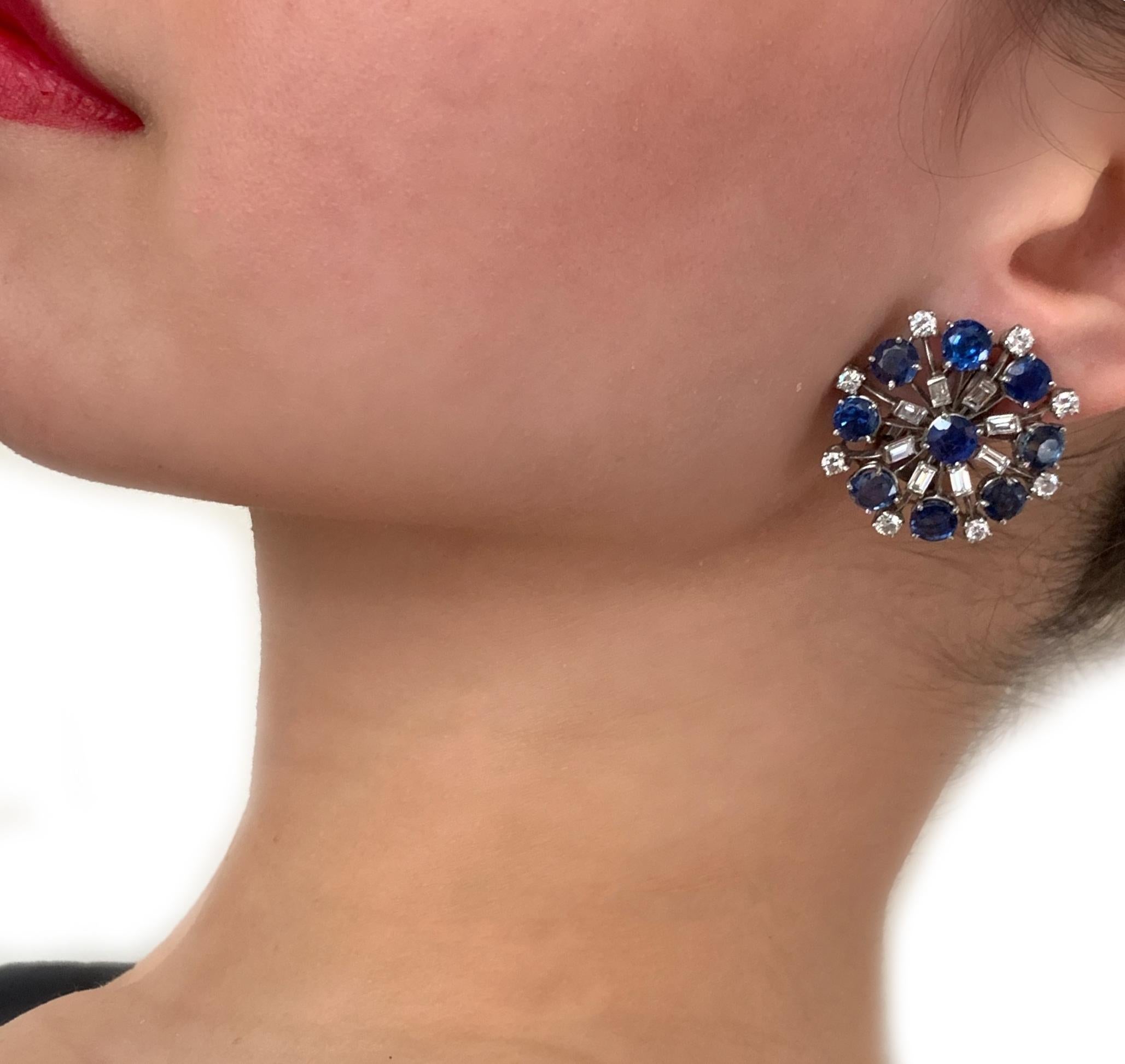 1960 - Boucles d'oreilles clip en platine avec saphirs et diamants Excellent état - En vente à West Palm Beach, FL