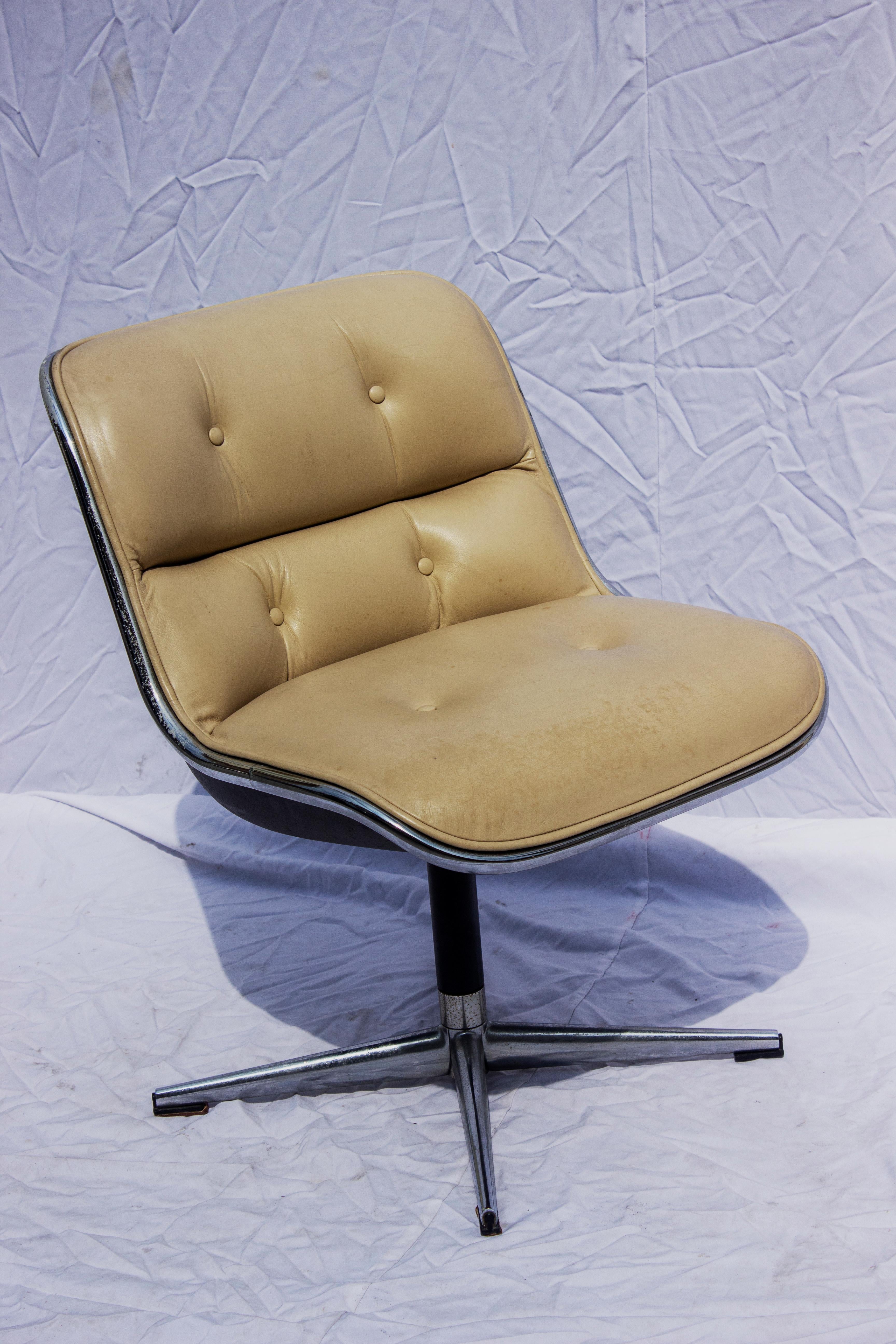 1960s Pollock Executive Chair by Charles Pollock for Knoll For Sale 1