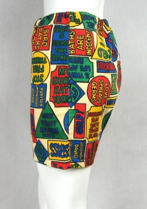 Pantaloncini POP ART Mod Unisex Stunning Graphics 1960s in vendita 1