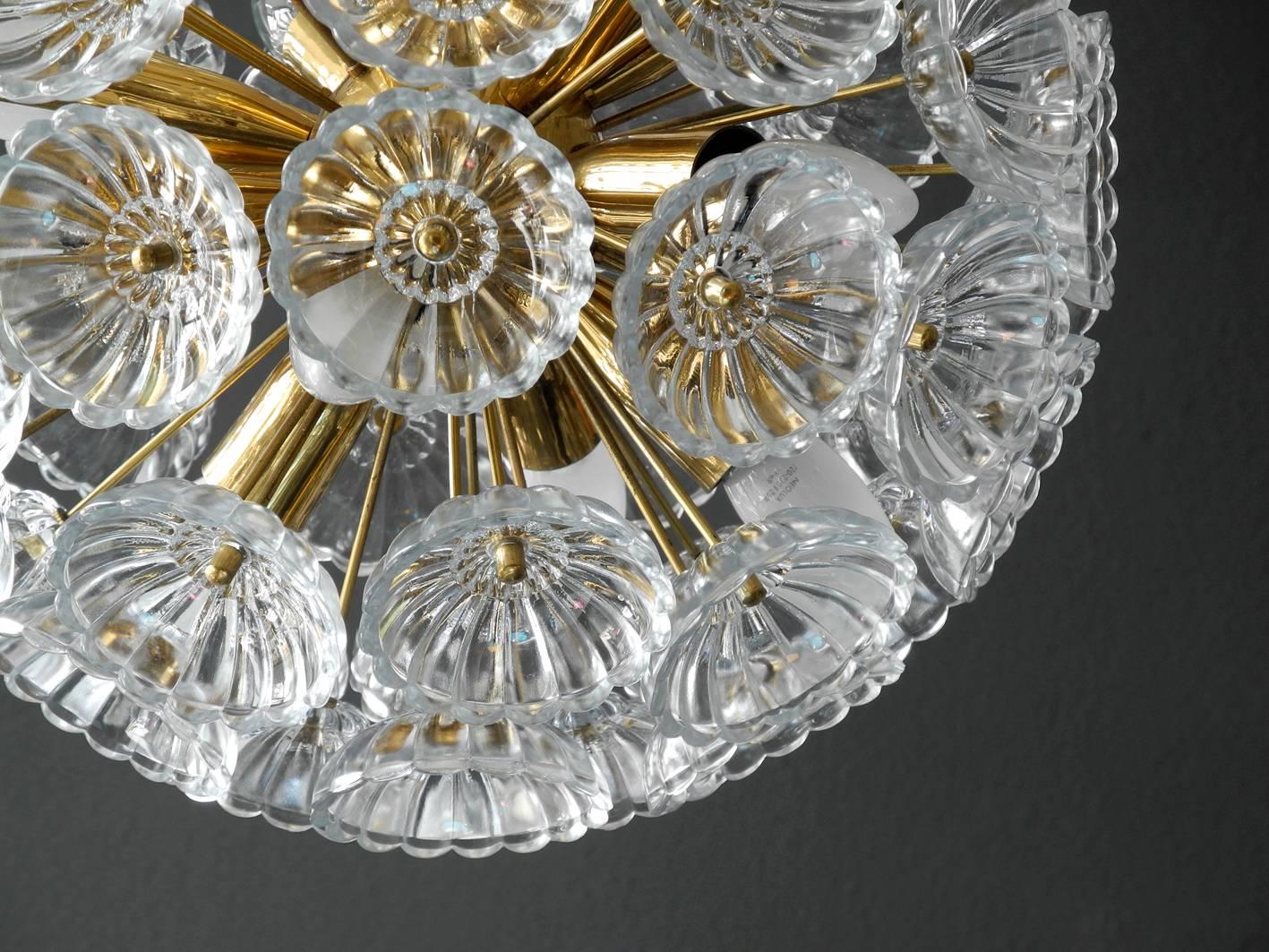 1960s Pop Art Space Age Sputnik Brass Glass Flower Dandelion Ceiling Lamp In Excellent Condition In München, DE