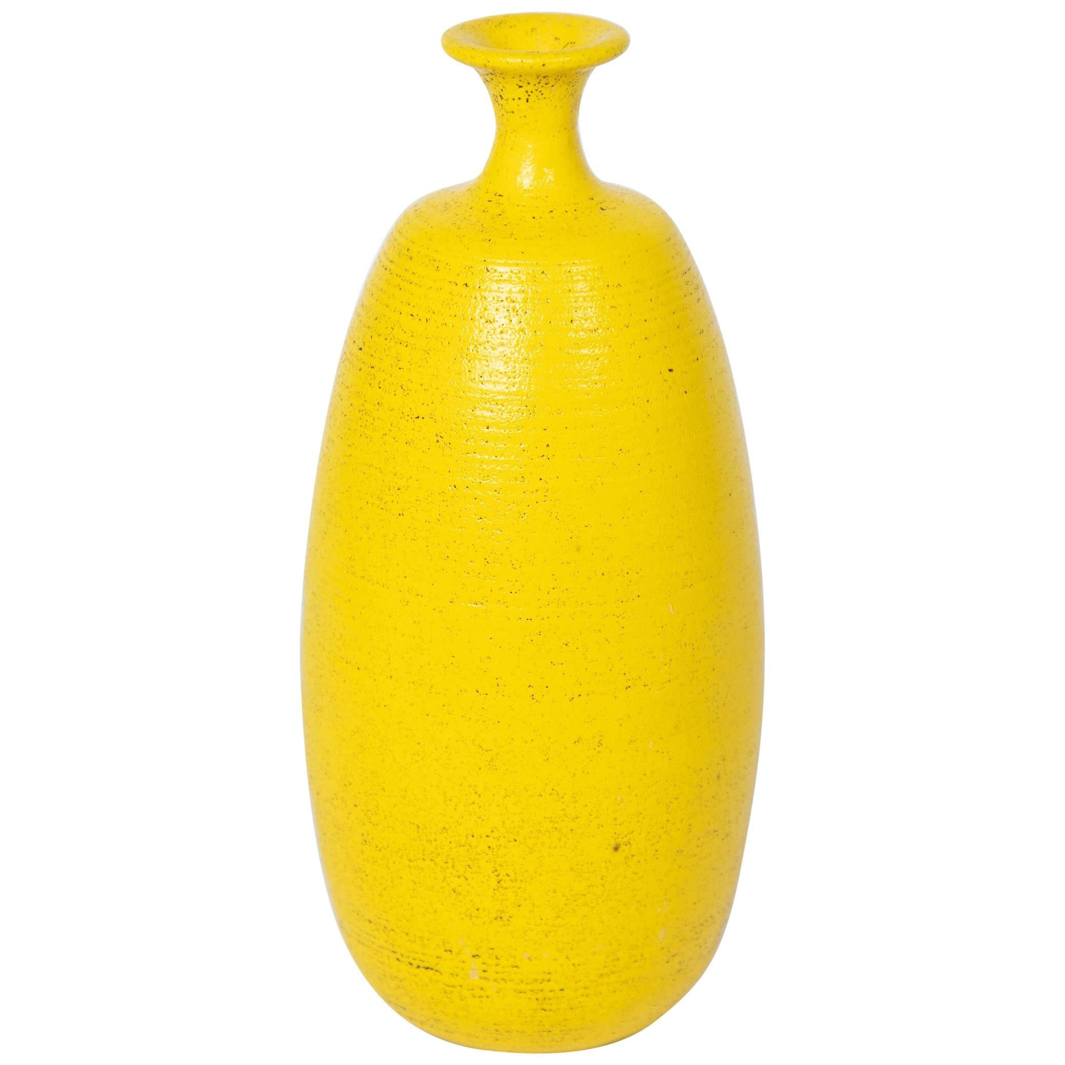 Gelbe Keramikvase aus den 1960er Jahren im Pop-Art-Stil
