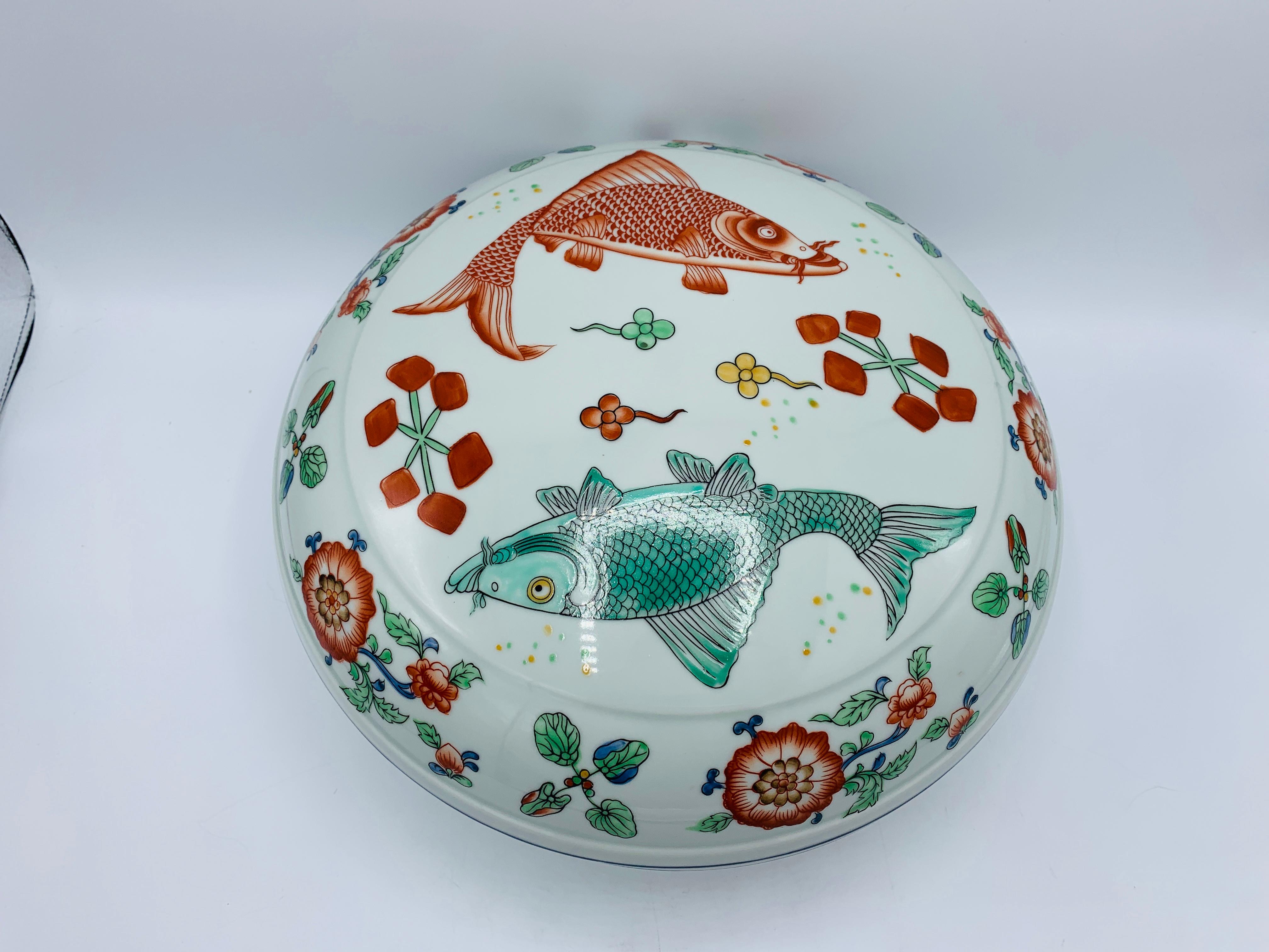 1960s Porcelain Lidded Bowl with Chinoiserie Fish Motif In Good Condition For Sale In Richmond, VA