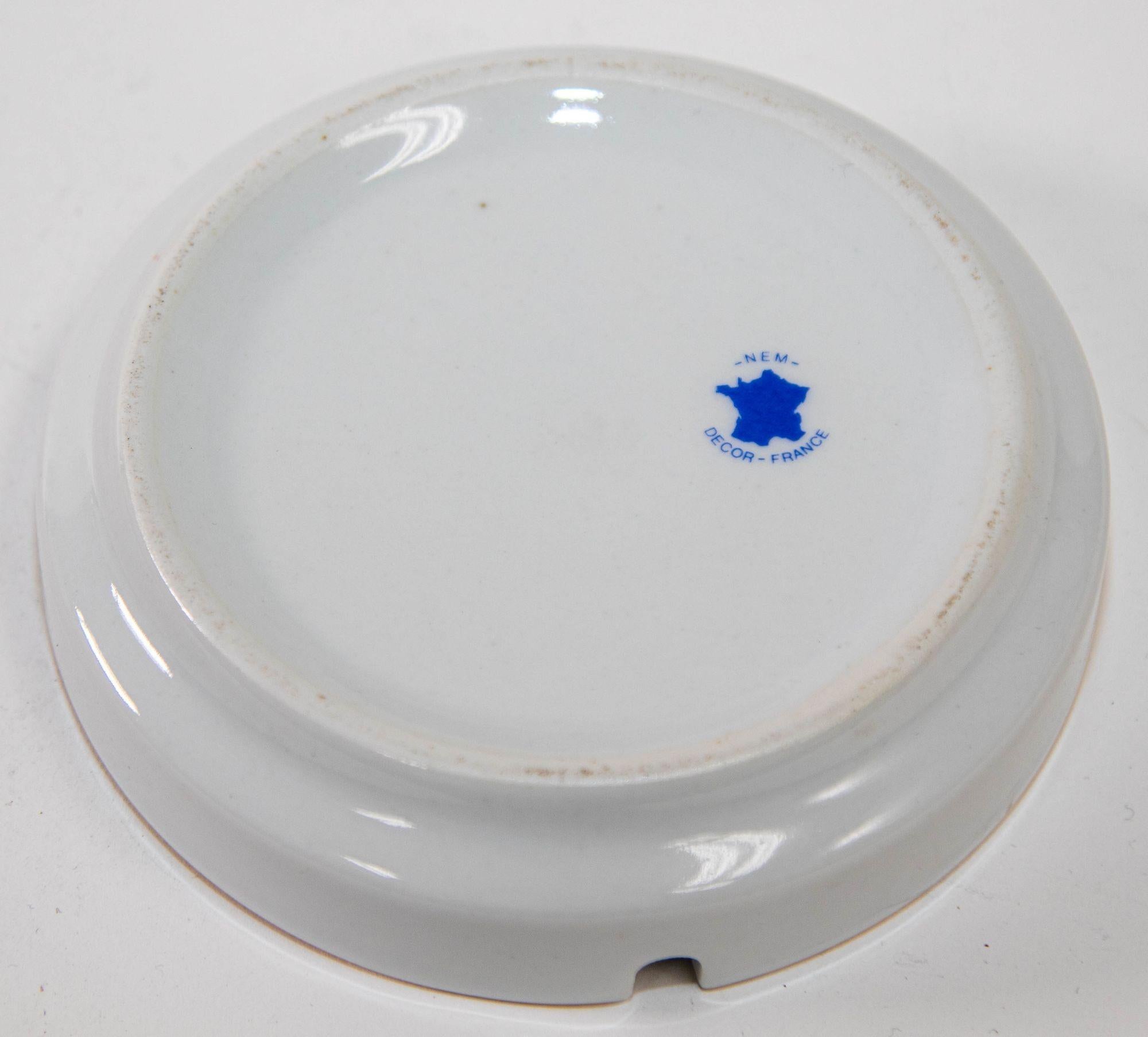 1960s Porcelain Saint Tropez South of France Collector Travel Ashtray Vide Poche In Good Condition In North Hollywood, CA