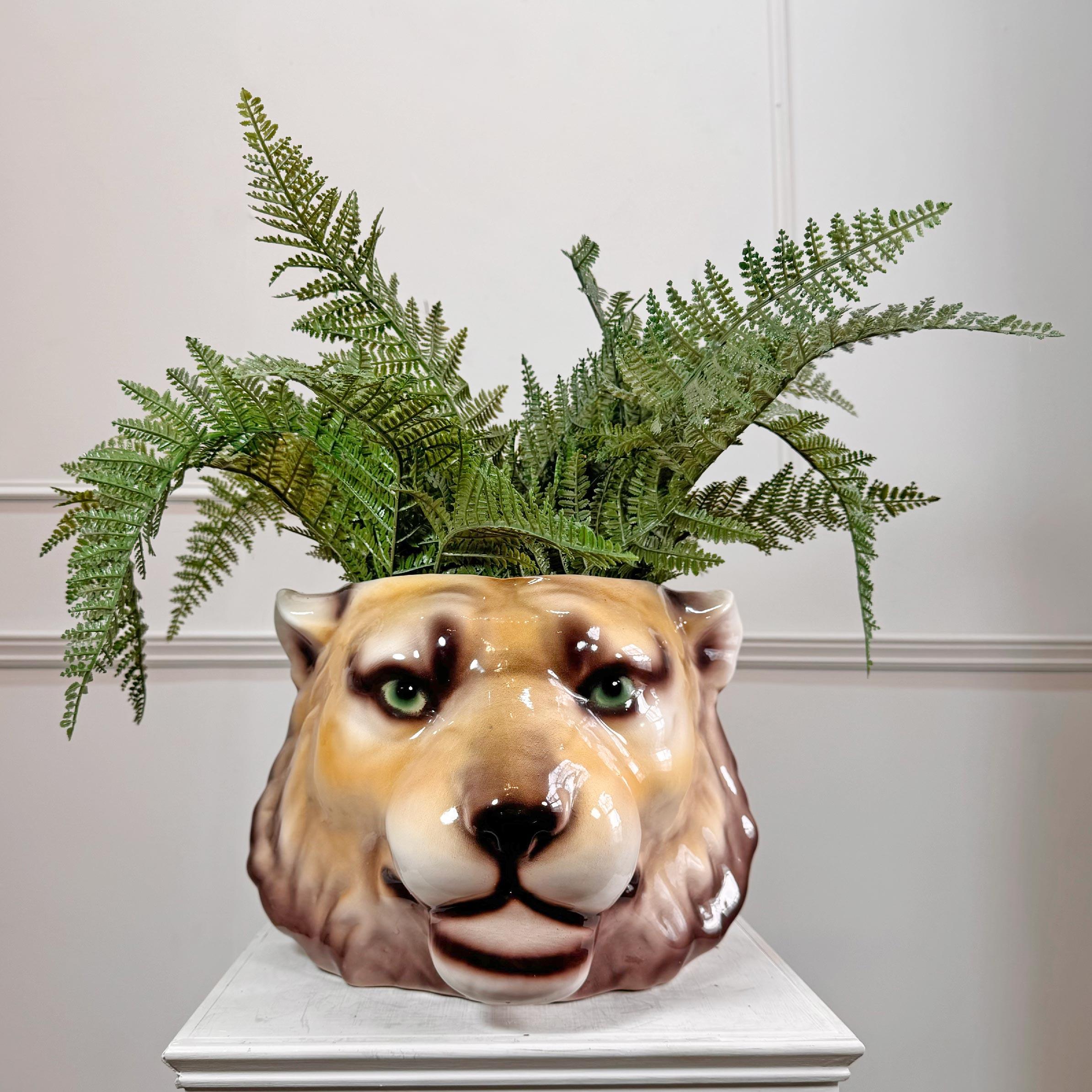 1960s Portuguese Lion Head Ceramic Planter In Good Condition In Hastings, GB
