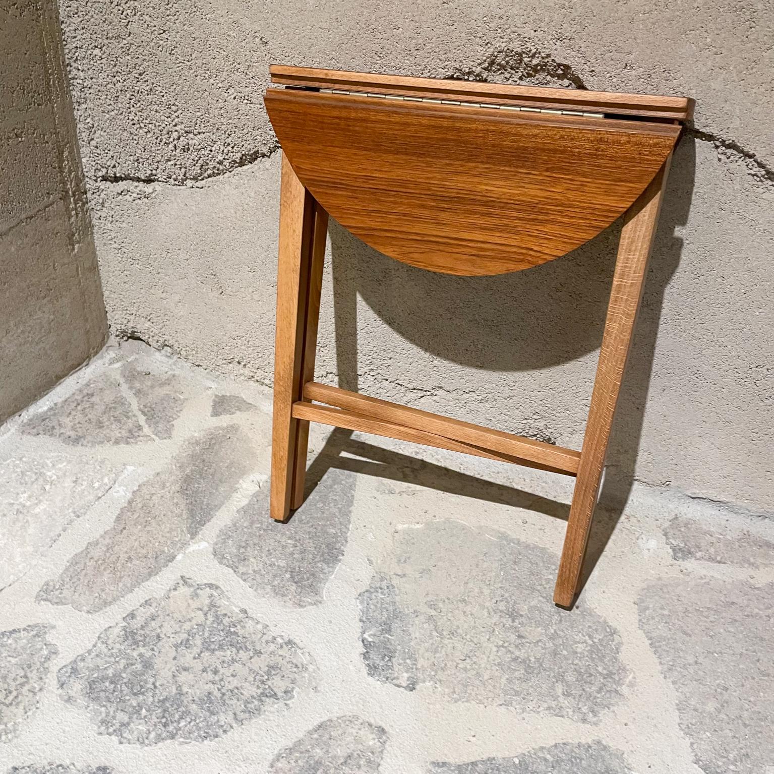 1960s Poul Hundevad Practical Teak Folding Round Side Tables Scandinavian Modern 5