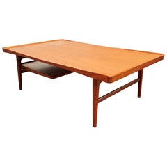 Mesa baja Poul Jenson para Selig de mediados de siglo de 1960
