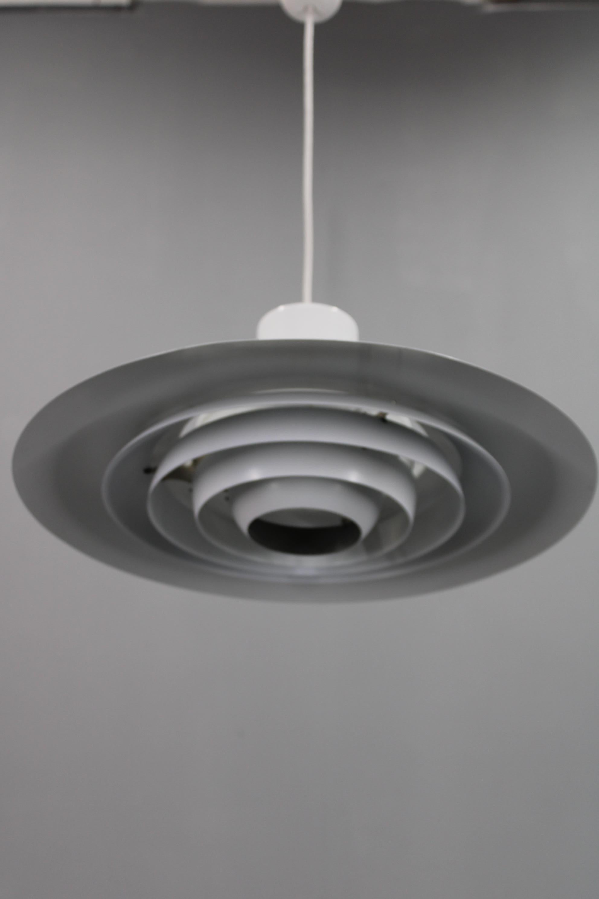 Mid-Century moderno Lampada a sospensione degli anni '60 di Preben Fabricius & J. Kastholm per Nordisk Solar, Danimarca in vendita