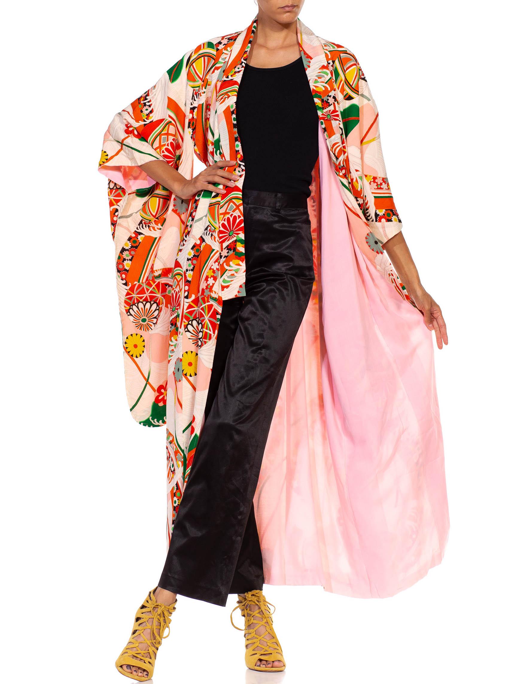 1960S Printed & Peach Silk Spring Festival Japanese Kimono In Excellent Condition For Sale In New York, NY