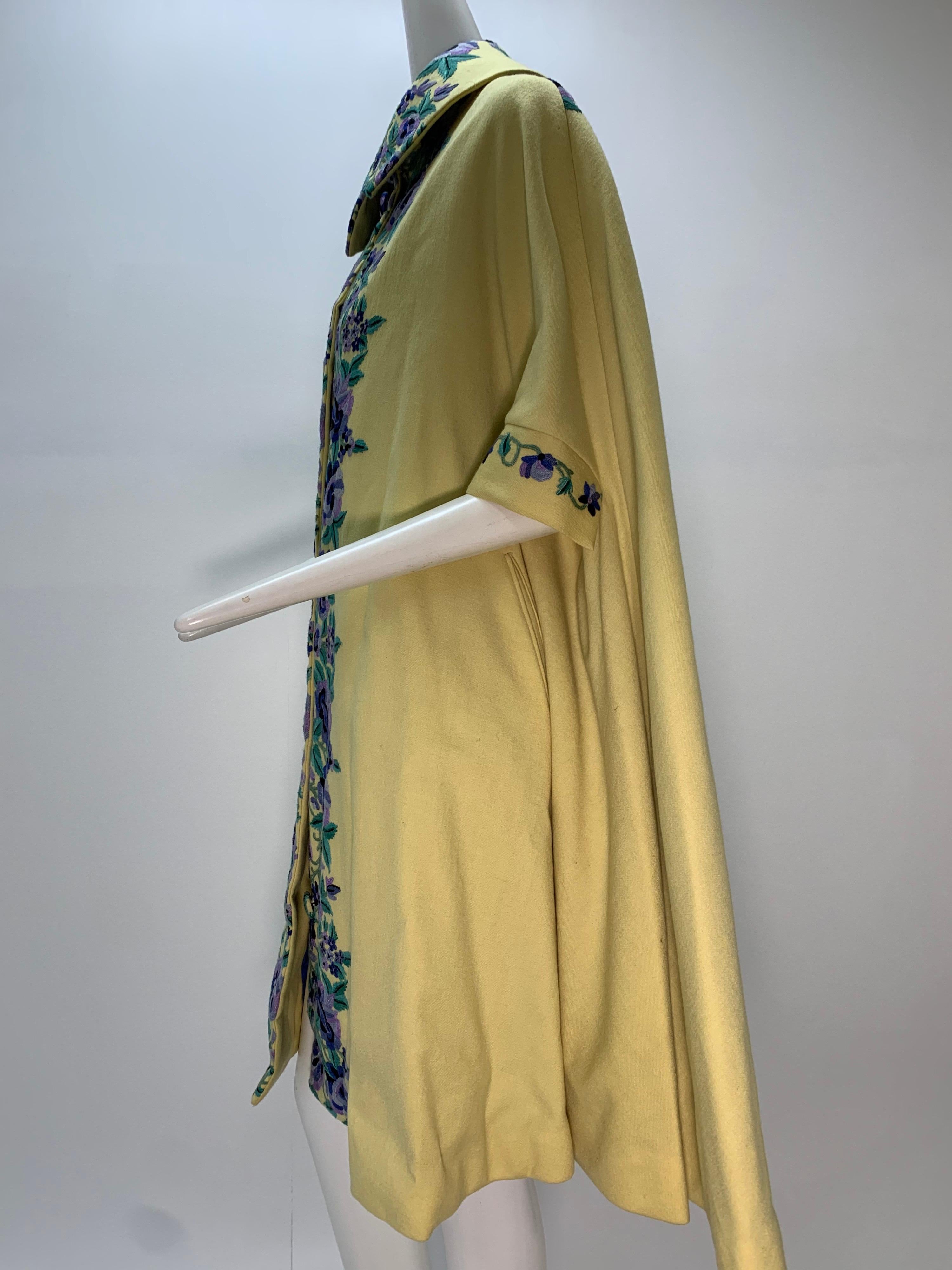 1960s Profils Du Monde Citrine Wool Swing Coat W/ Crewel Floral Embroidery Front For Sale 2