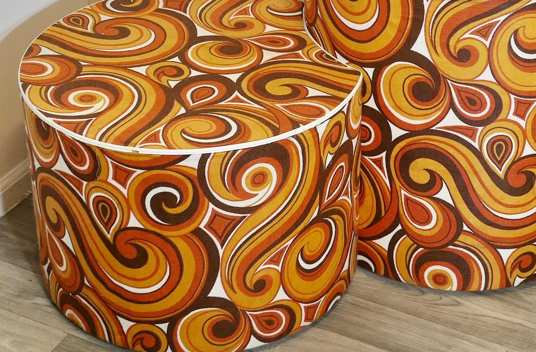 Mid-Century Modern 1960s Psychedelic Retro Paisley Print, Table with Seat en vente