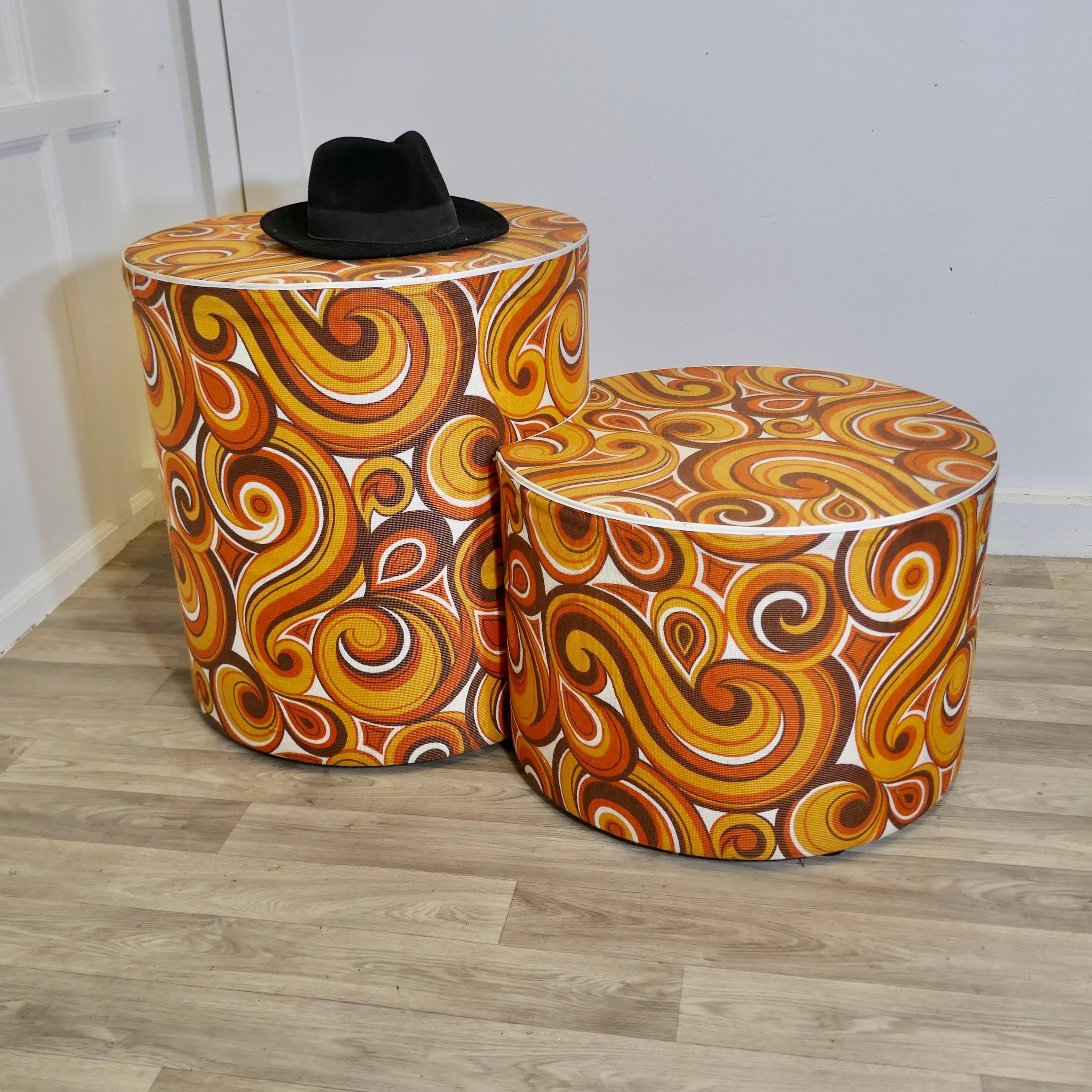 1960s Psychedelic Retro Paisley Print, Table with Seat en vente 2