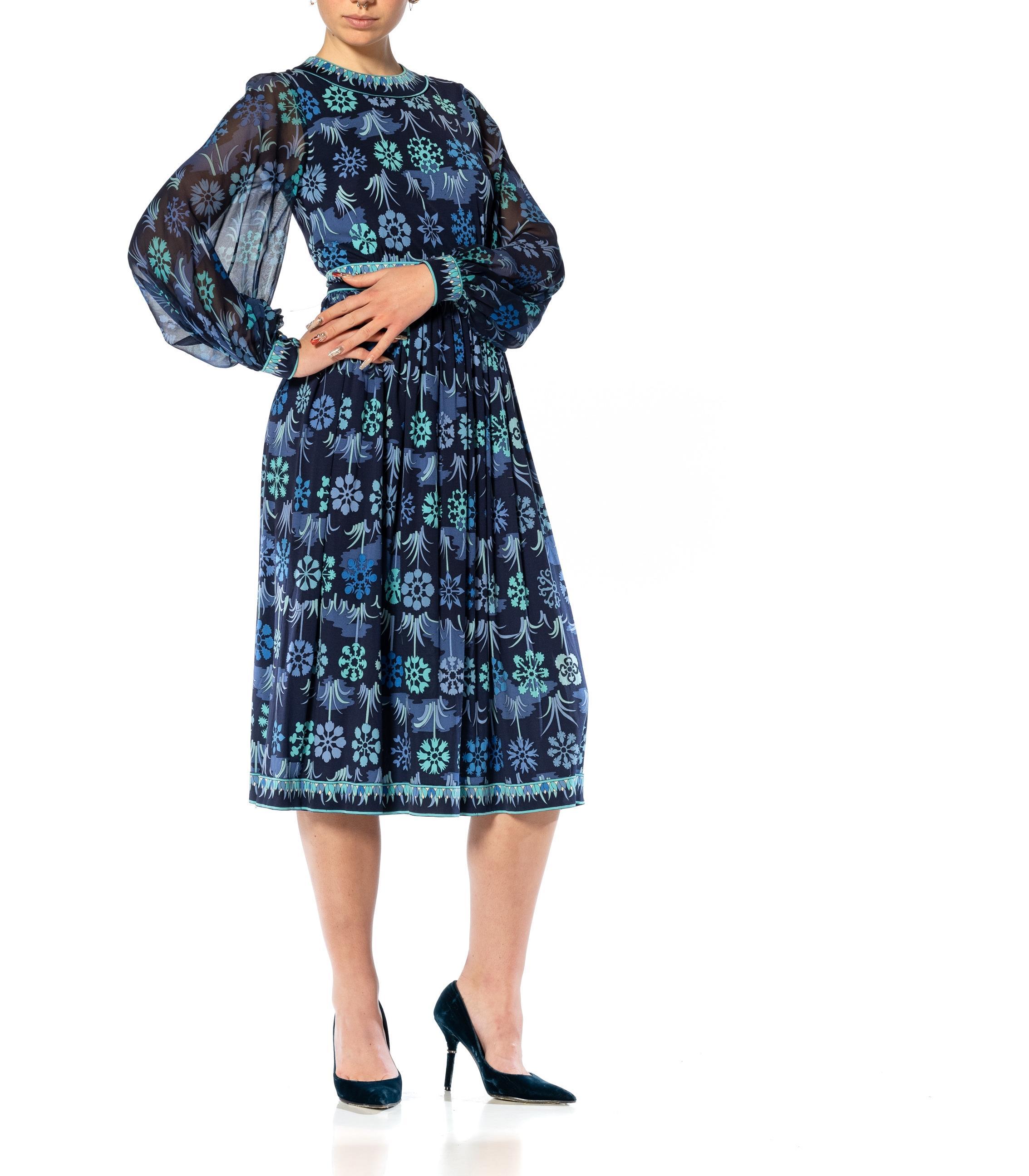 1960S PUCCI Style Mixed Blues Silk Jersey Dress With Chiffon Sleeves & Couture  For Sale 5