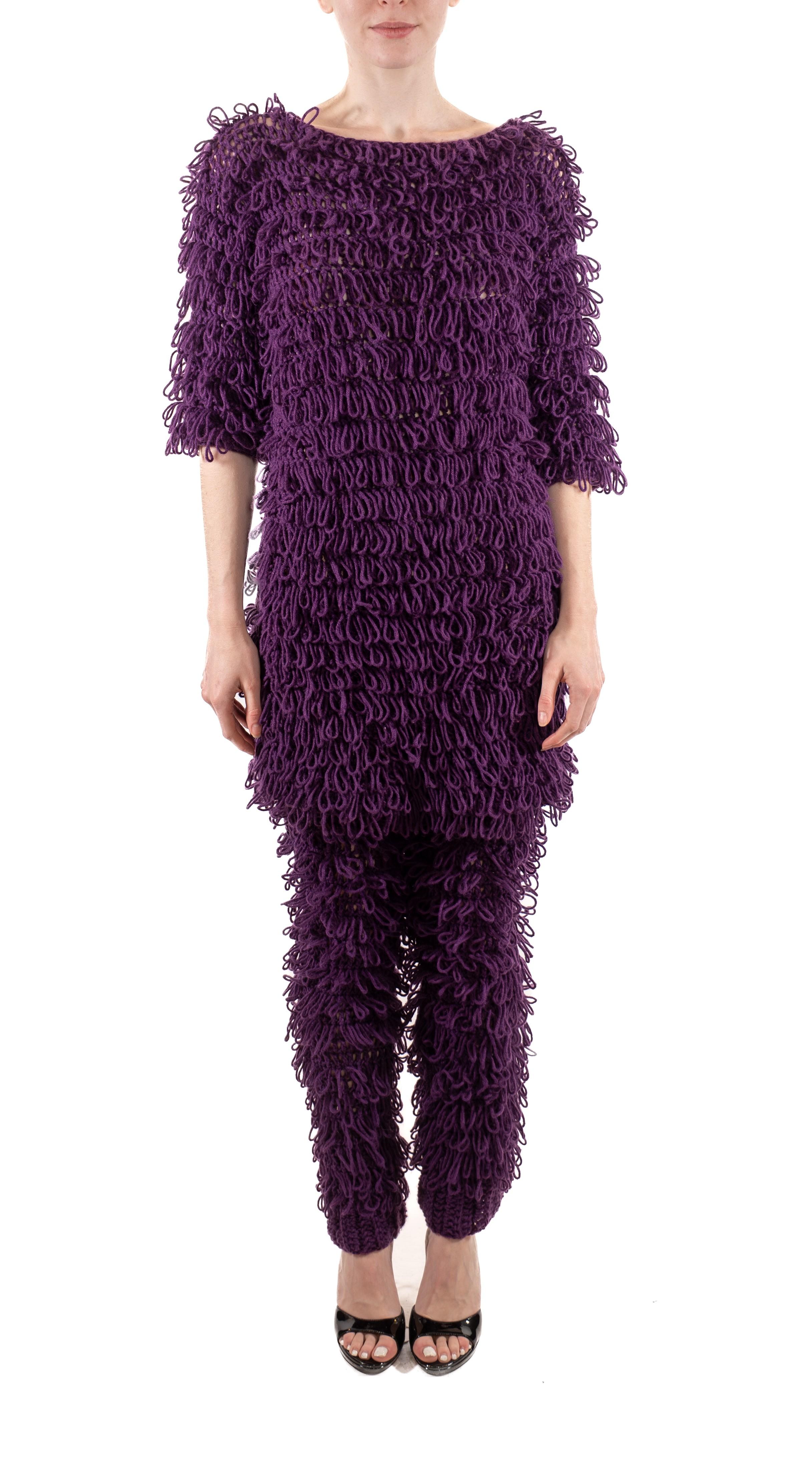 Nero Abito maglione oversize e scaldamuscoli in maglia viola Looping Net degli anni '60 in vendita