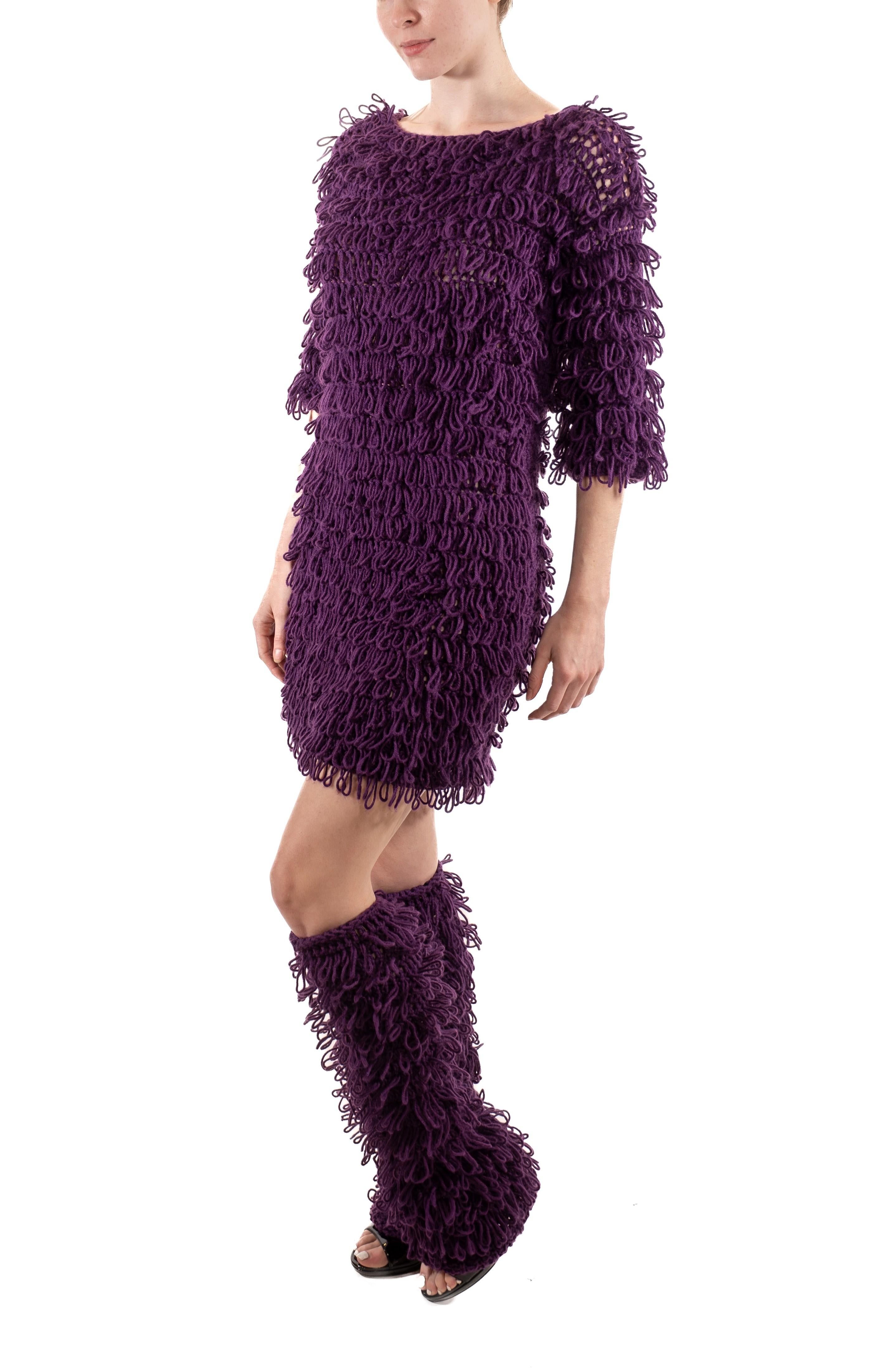 Abito maglione oversize e scaldamuscoli in maglia viola Looping Net degli anni '60 In condizioni buone in vendita a New York, NY