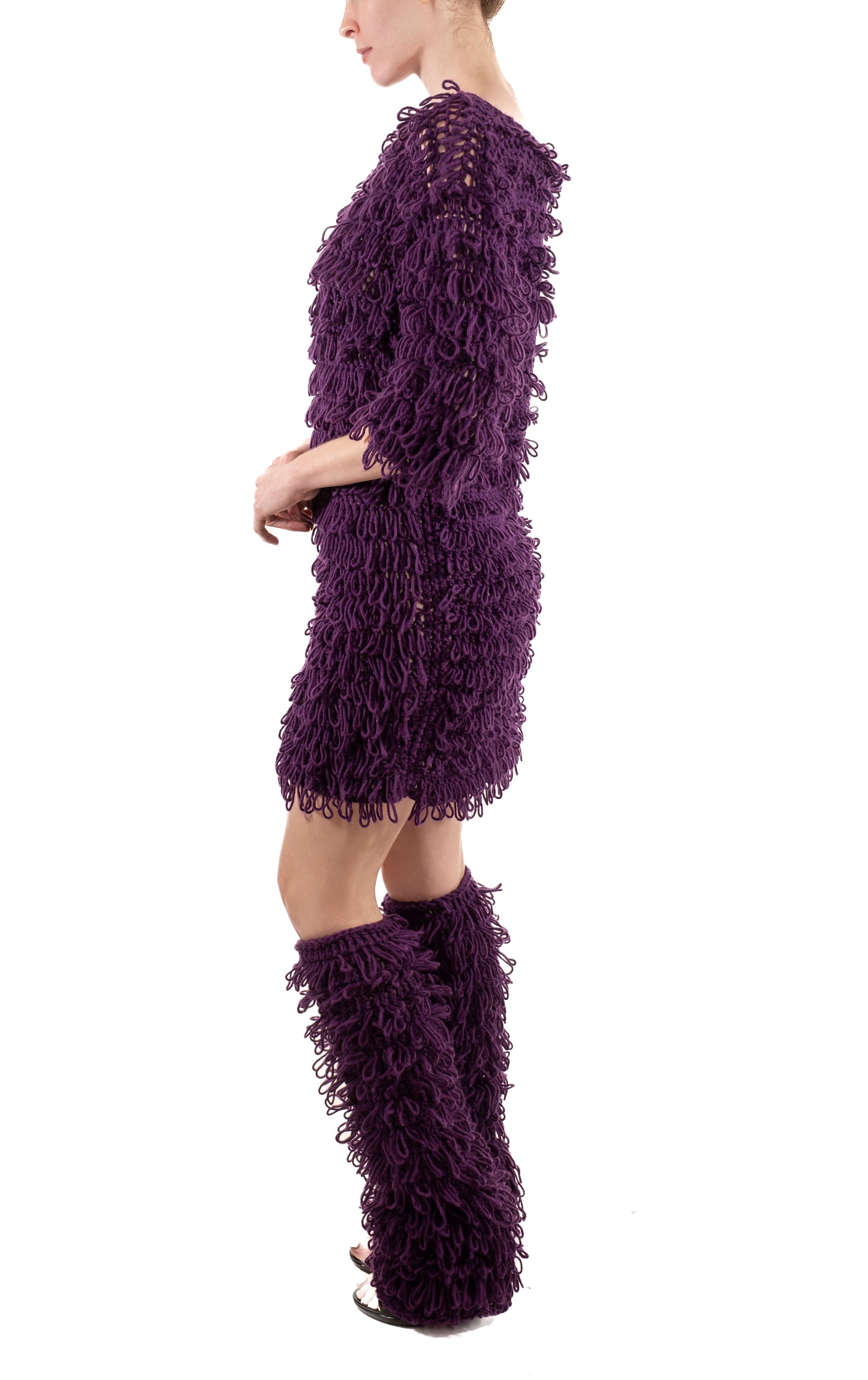 Donna Abito maglione oversize e scaldamuscoli in maglia viola Looping Net degli anni '60 in vendita