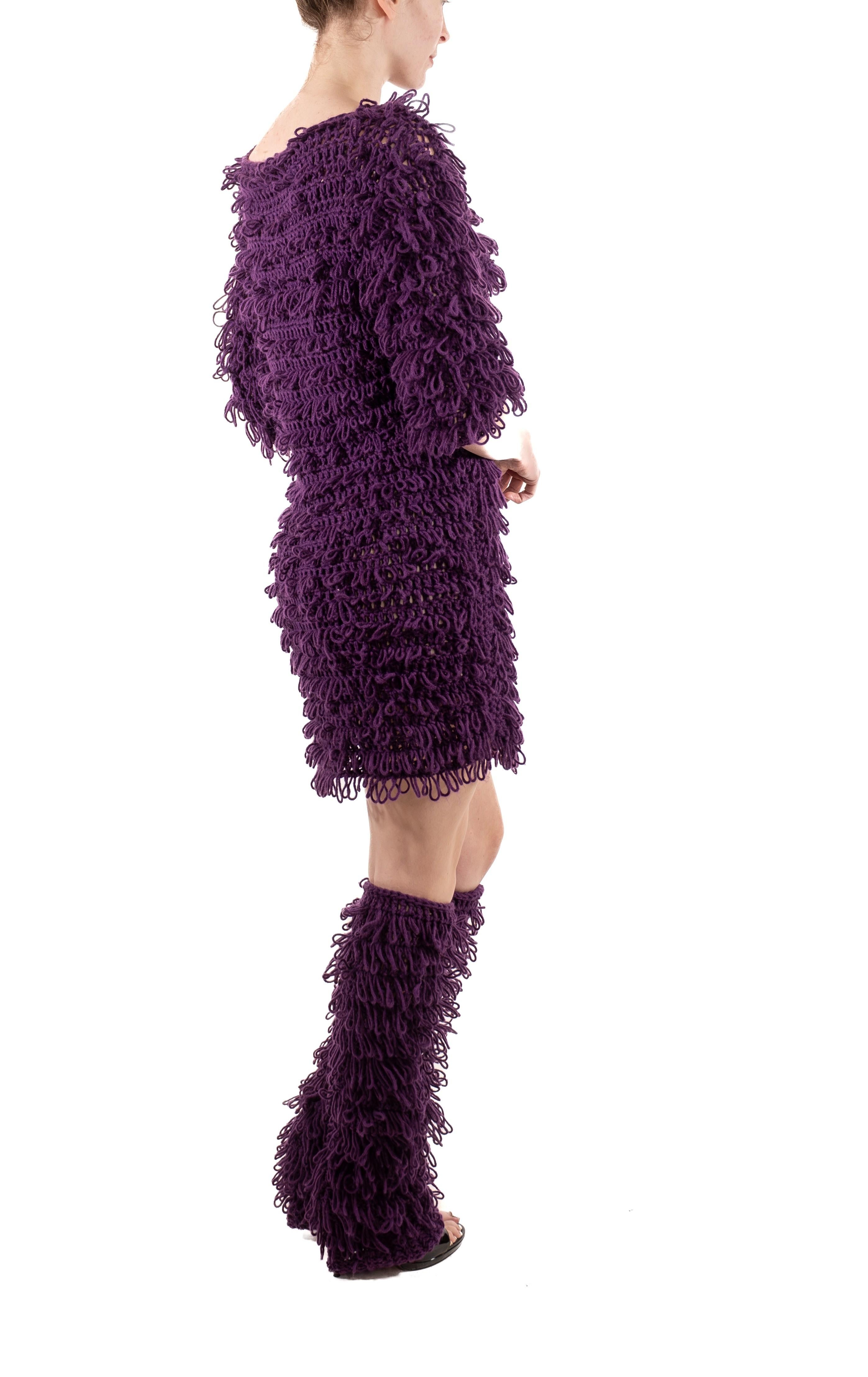 Abito maglione oversize e scaldamuscoli in maglia viola Looping Net degli anni '60 in vendita 4