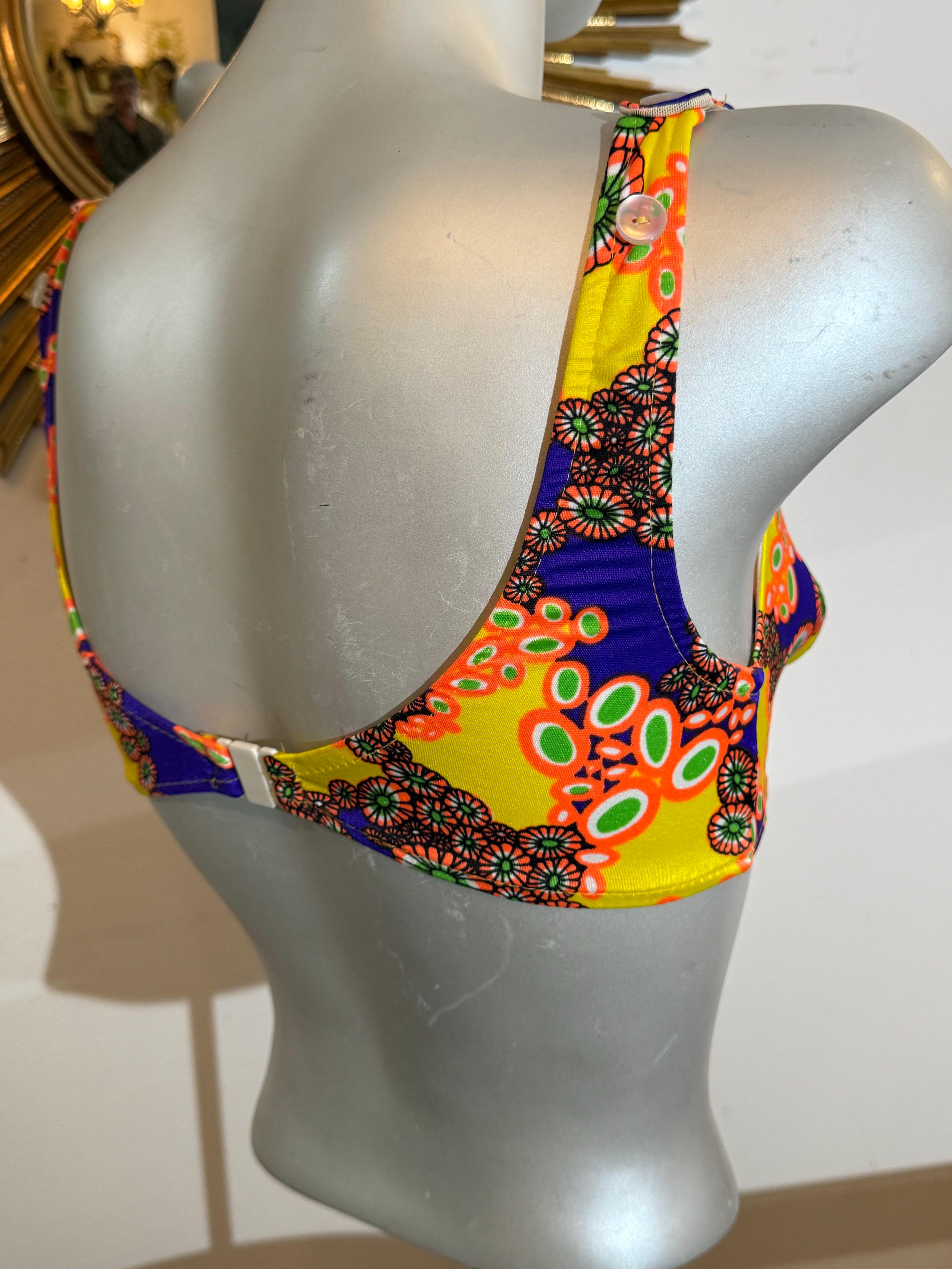 1960s Purple Yellow & Orange Psychedelic Mod Paisley Print Bikini Swim Top Pour femmes en vente
