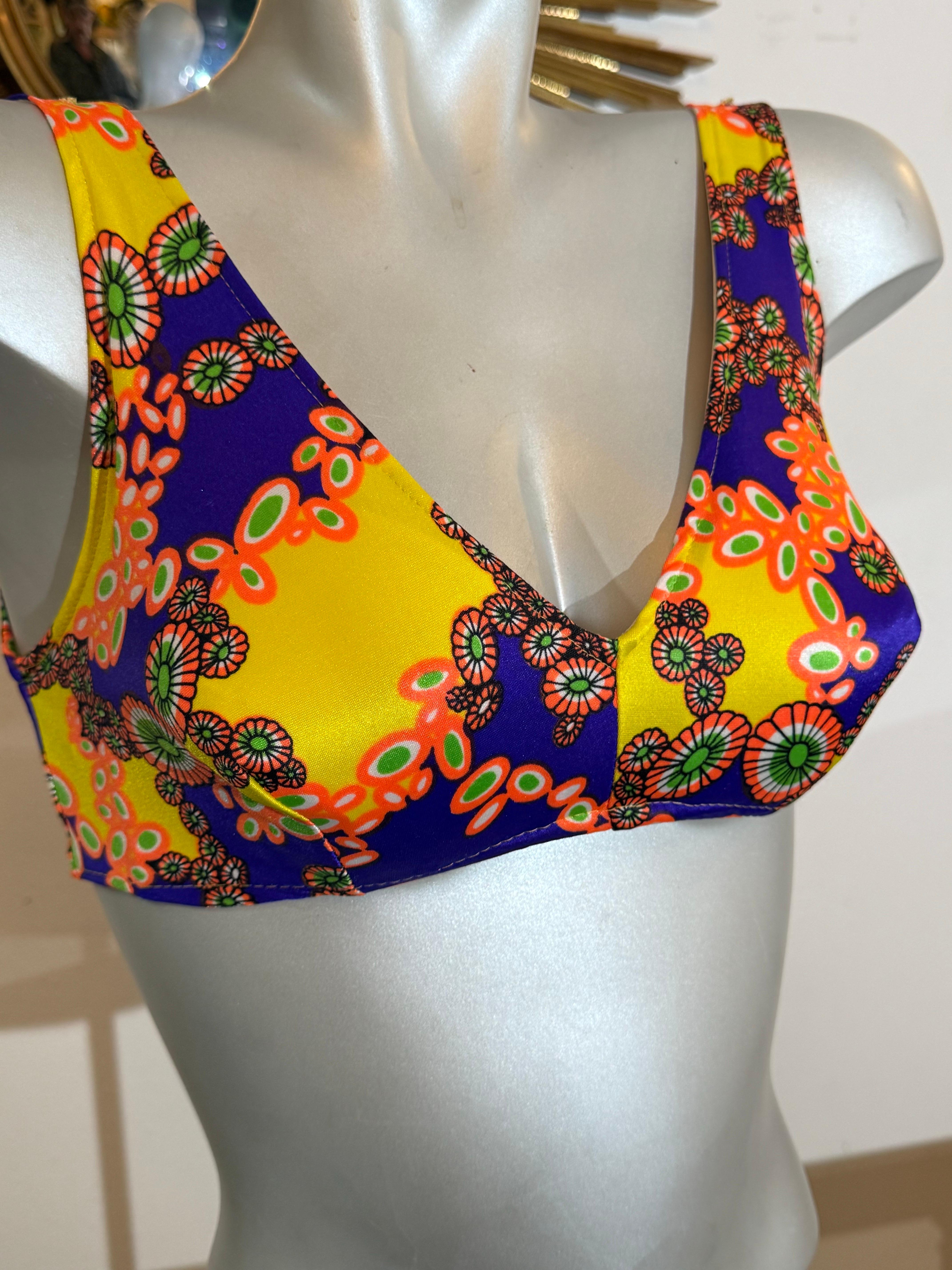 1960s Purple Yellow & Orange Psychedelic Mod Paisley Print Bikini Swim Top en vente 1