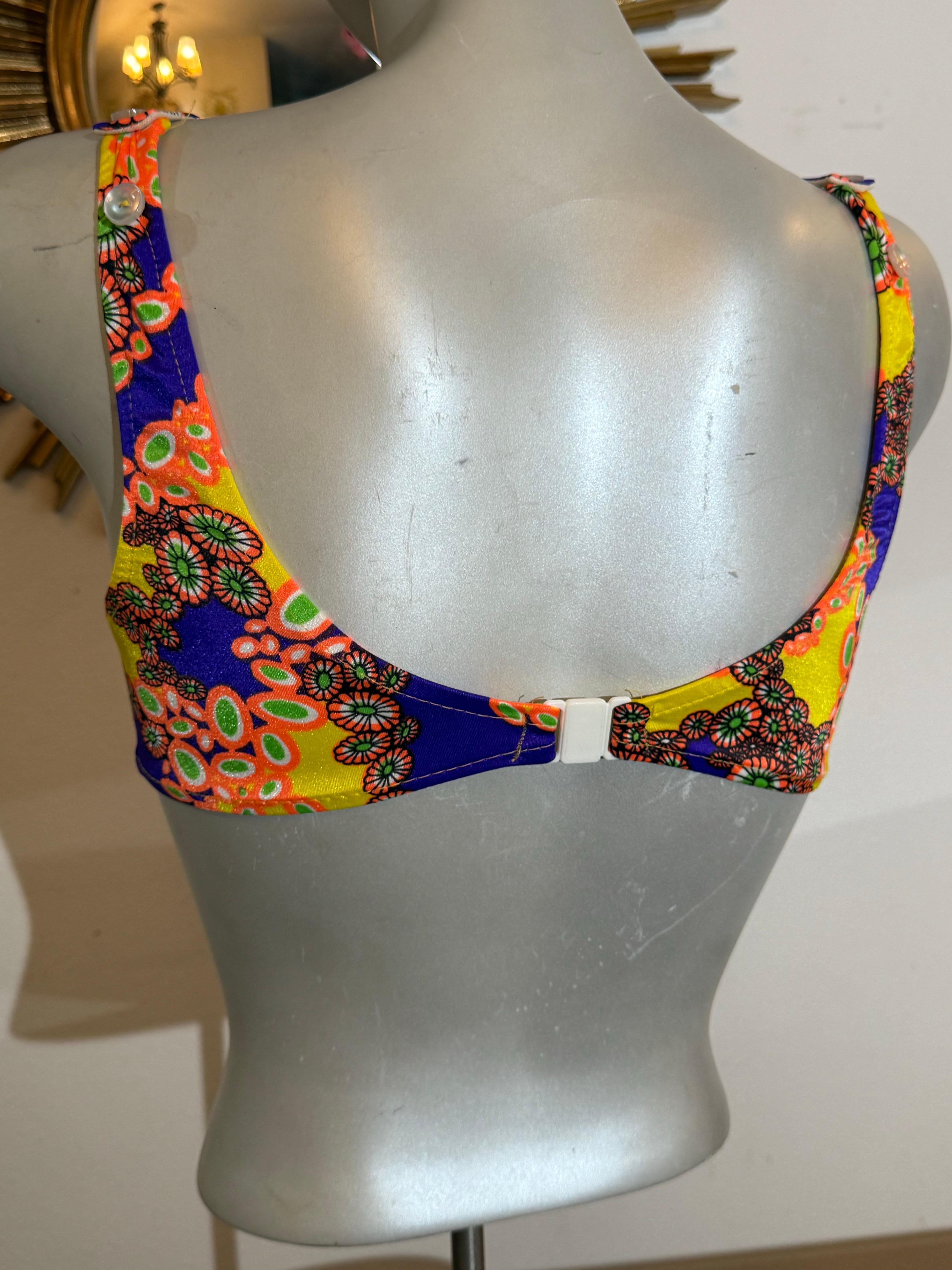 1960s Purple Yellow & Orange Psychedelic Mod Paisley Print Bikini Swim Top en vente 2