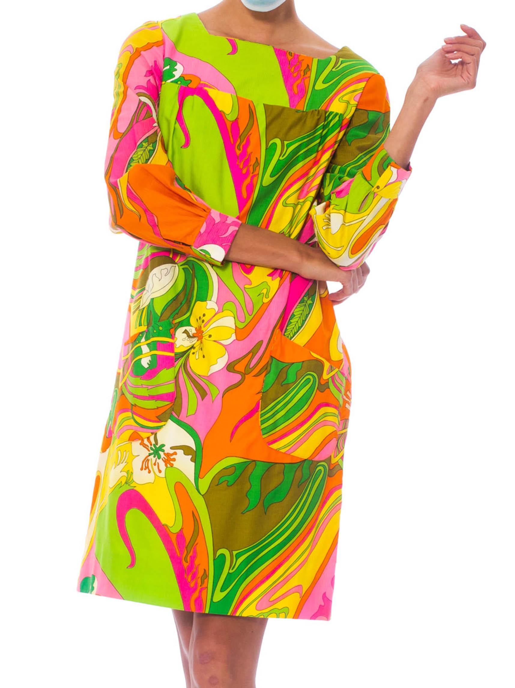 Mod-Kleid mit langen Ärmeln und Taschen aus Baumwolle mit Pyschedelic-Blumenmuster, 1960er Jahre (Orange) im Angebot