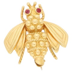 Tiffany & Co. Queen Bee Brooch with Ruby Eyes in 18ct Yellow Gold Circa 1960's 