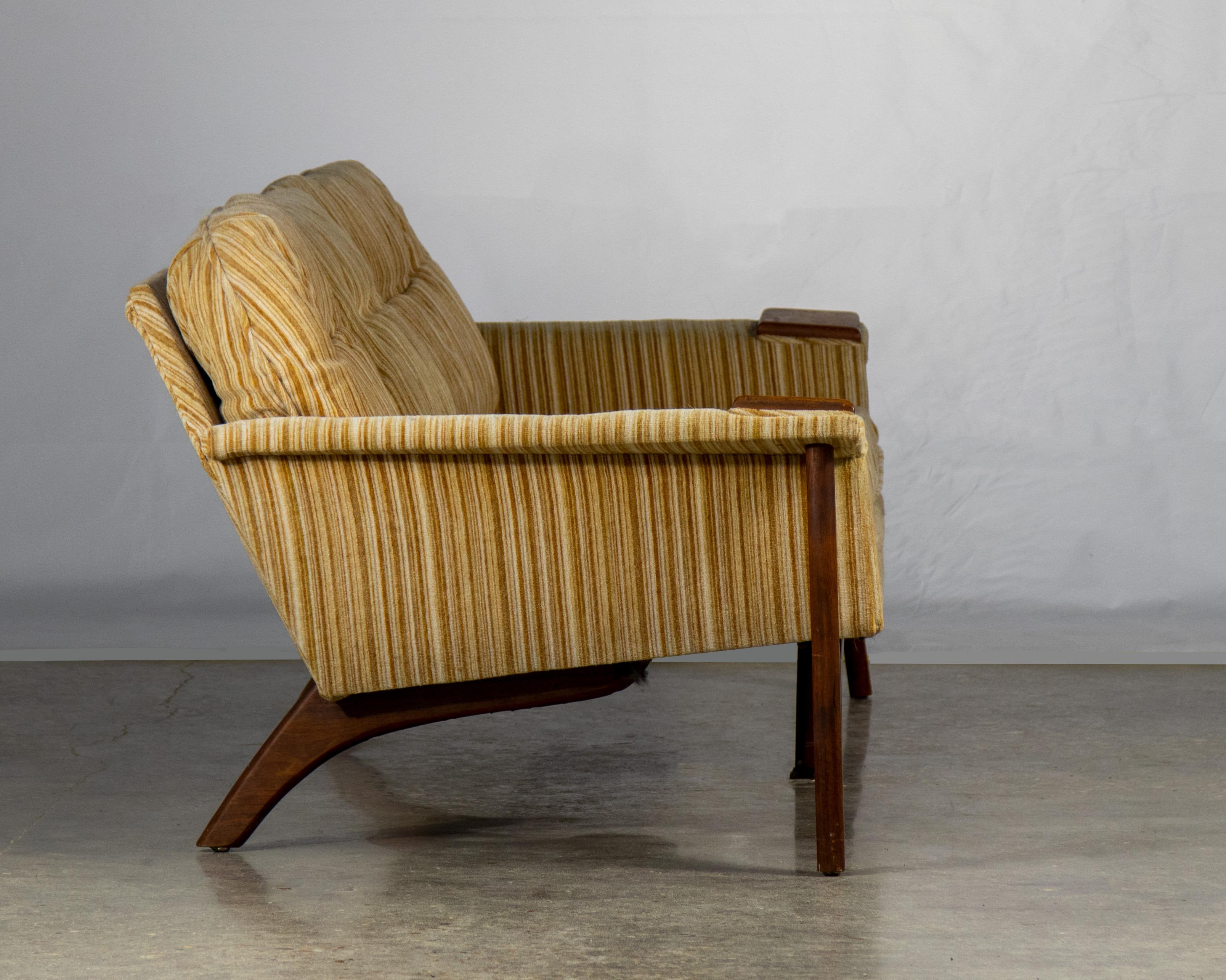 Mid-20th Century 1960s Rare Adrian Pearsall Sofa Couch for Craft Associates Walnut Paws Angular