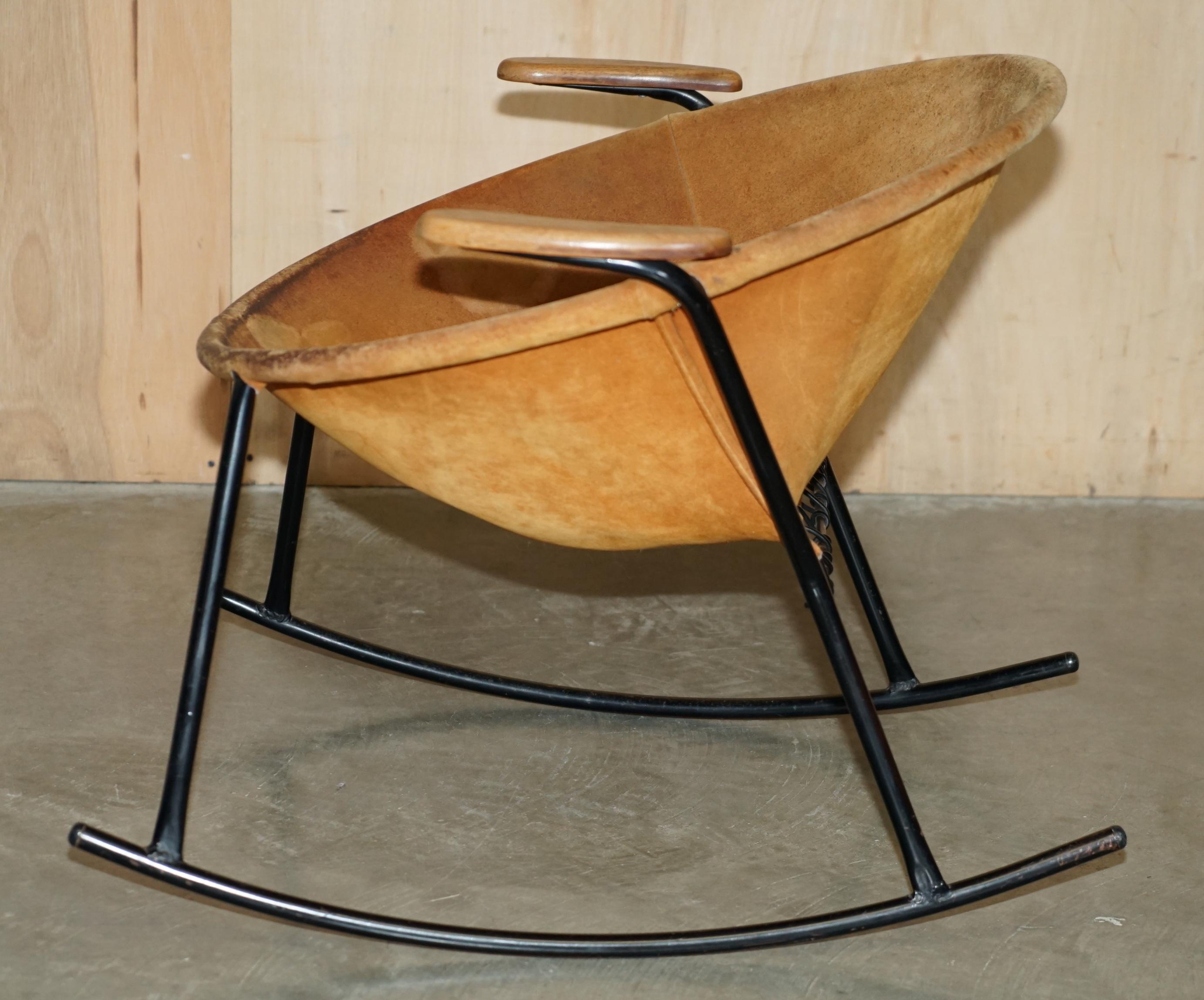 1960's RARE BALLOON LOUNGE ROCKING ARMCHAIR BY HANS OLSEN FOR WARM NORDIC For Sale 3