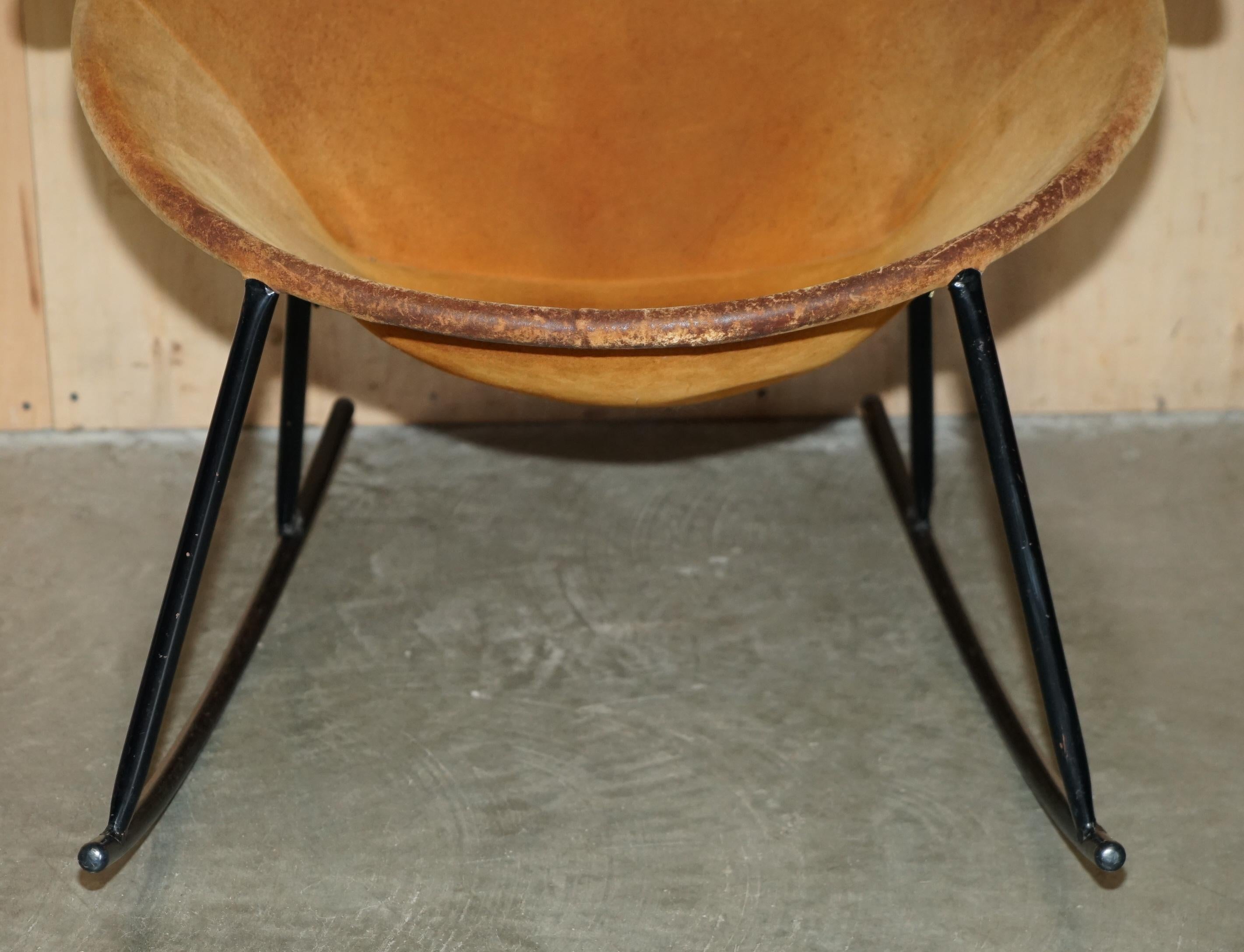 Mid-20th Century 1960's RARE BALLOON LOUNGE ROCKING ARMCHAIR BY HANS OLSEN FOR WARM NORDIC For Sale