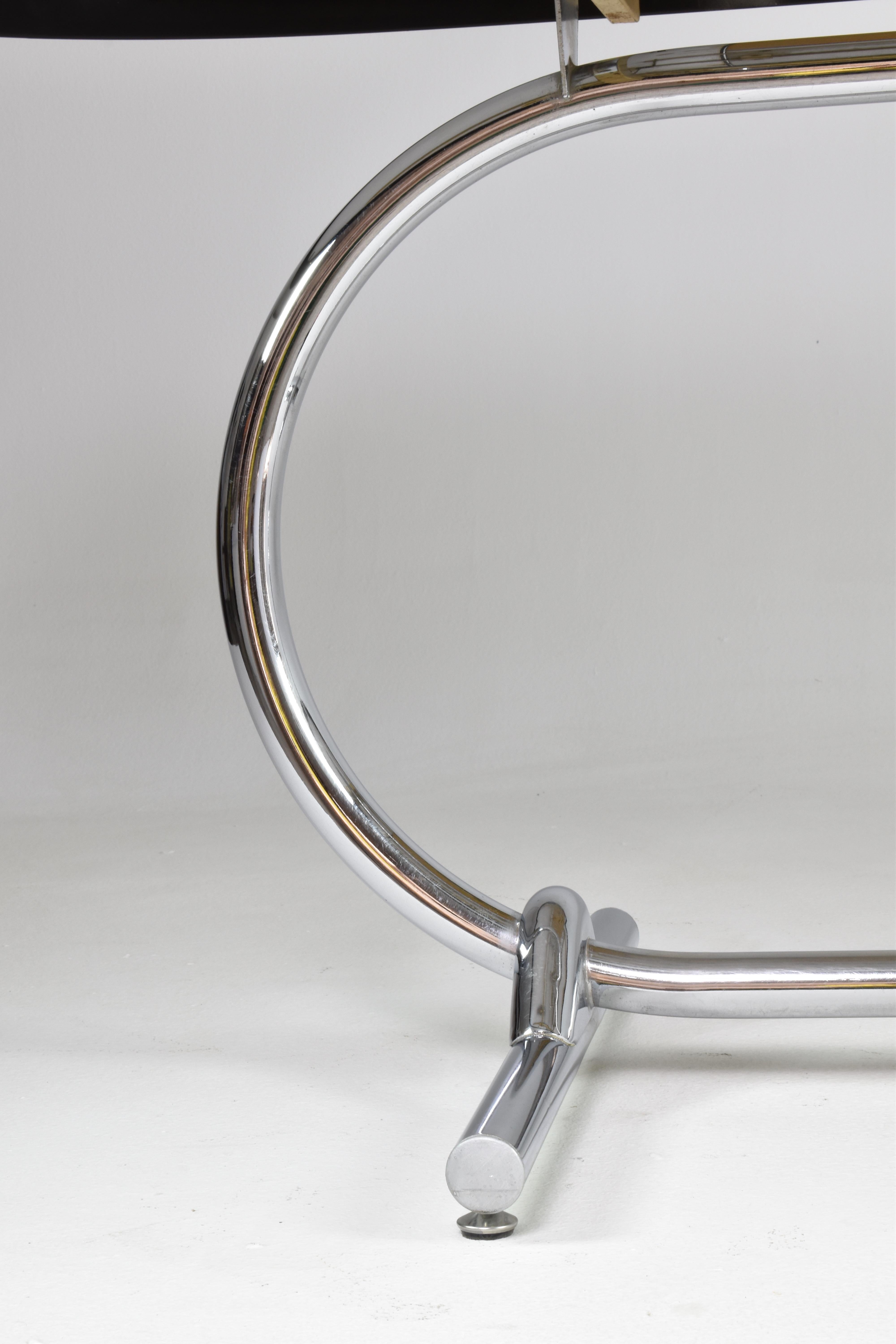 Métal Table française rare en métal des années 1960 en vente