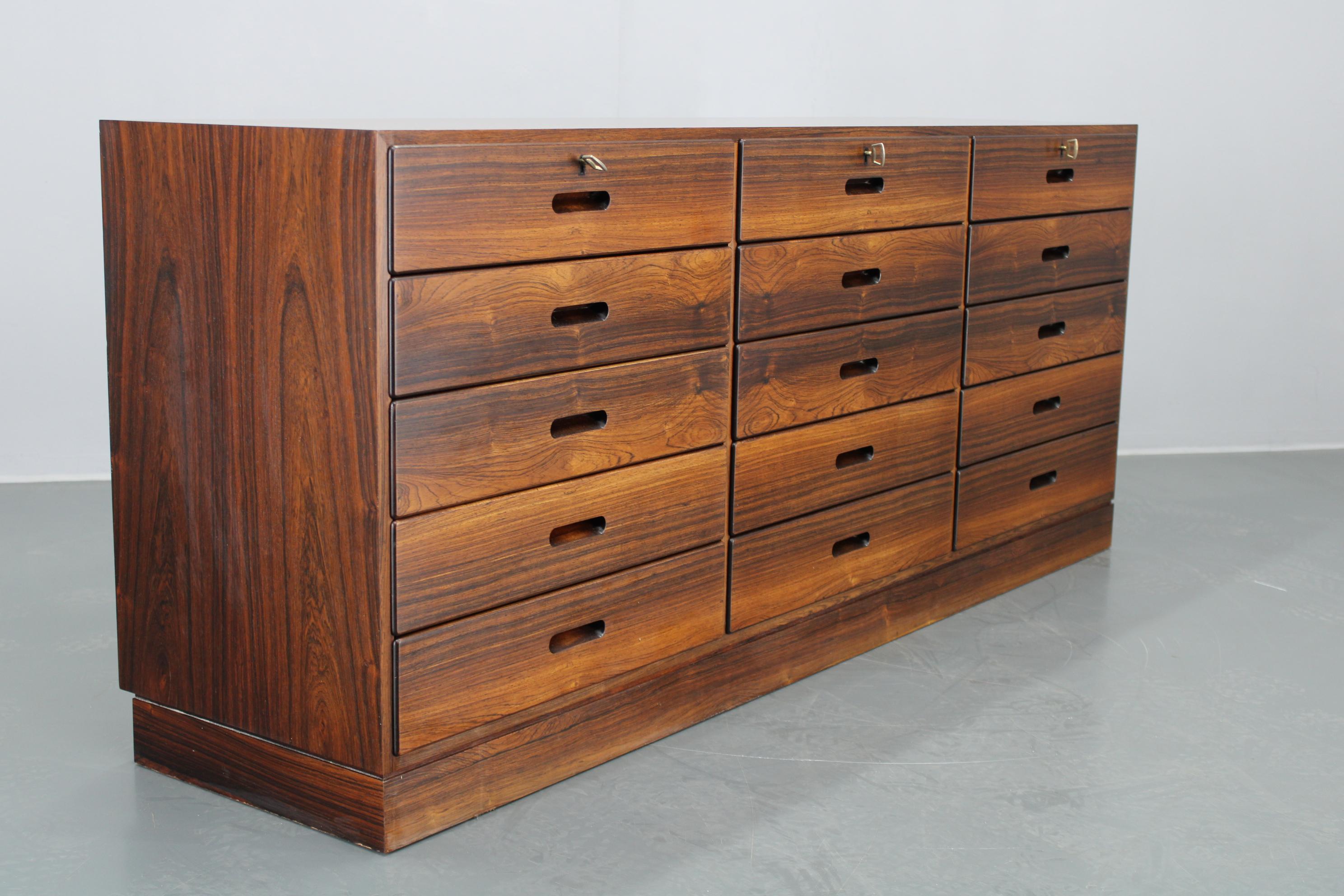 1960er Jahre Seltene Kai Winding Kommode oder Sideboard, restauriert im Angebot 6