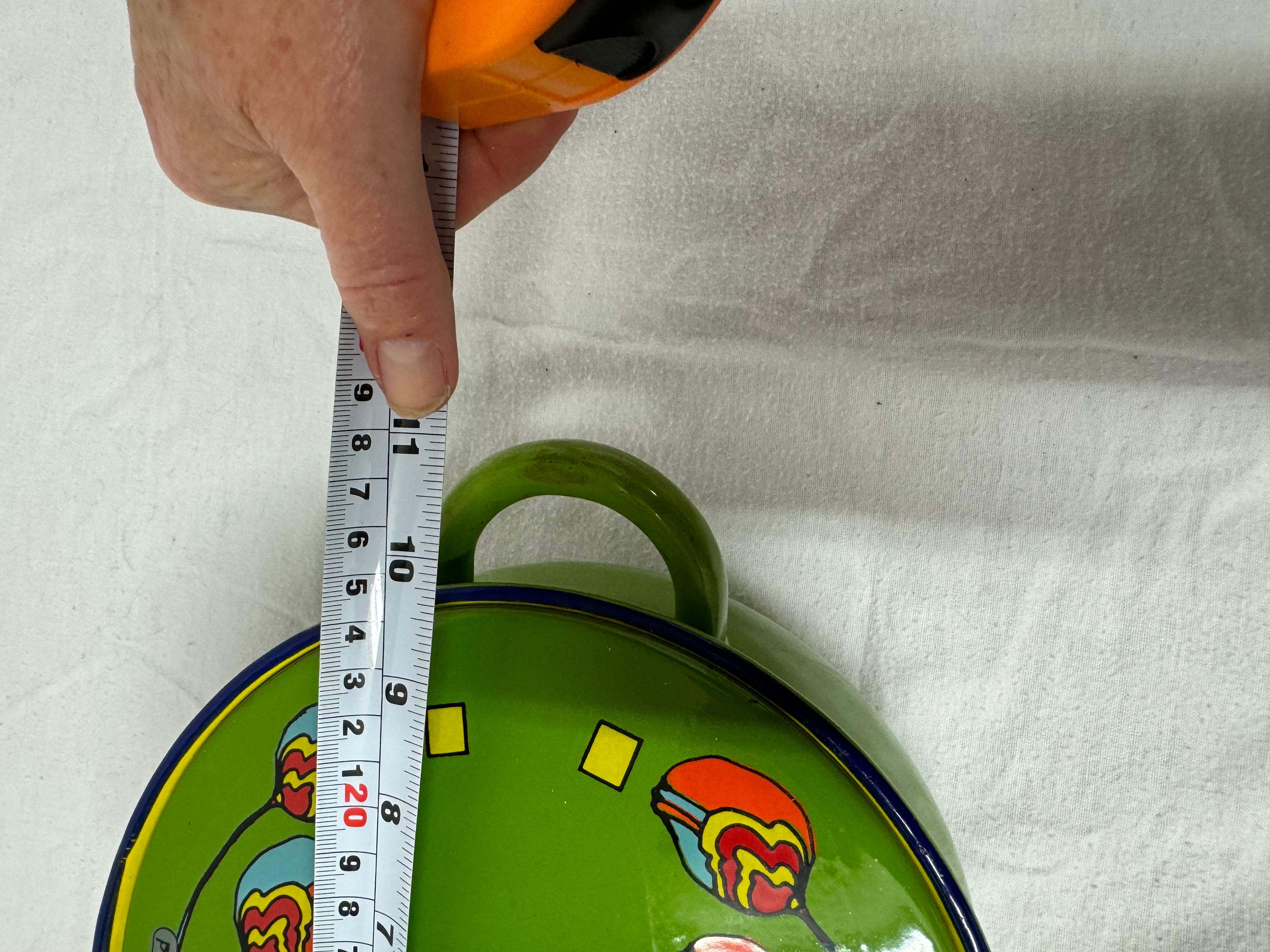 Raro recipiente esmaltado psicodélico firmado por Peter Max de los años 60 en venta 9