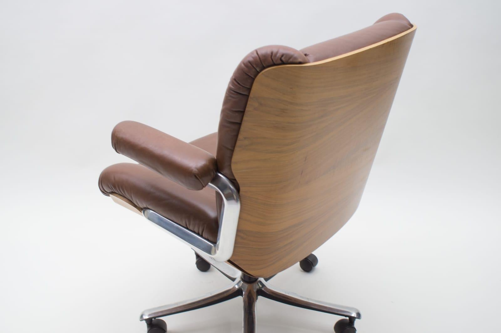 1960s Rare Swiss Swivel Leather Plywood Desk Chair by Stoll for Giroflex 2