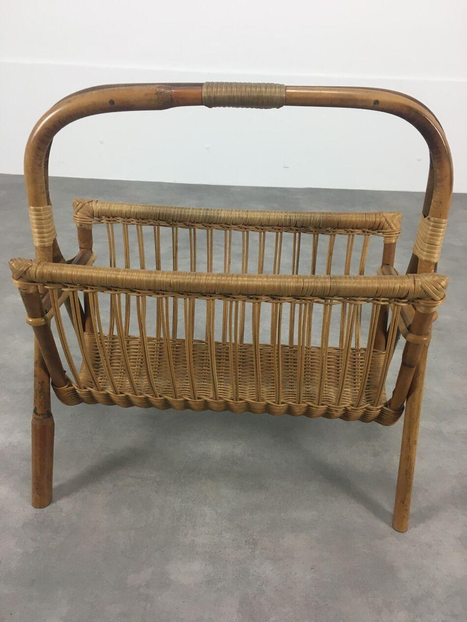 Mid-Century moderno Portariviste in rattan anni '60 in vendita