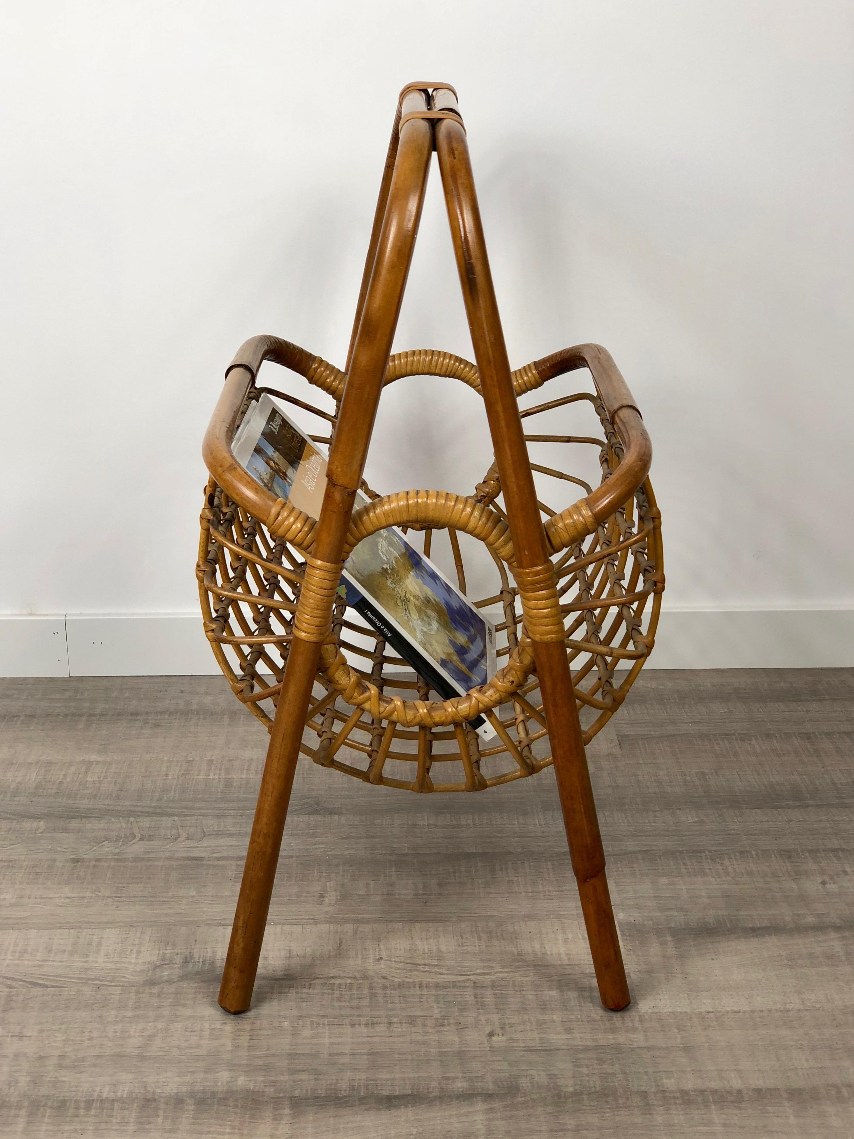 1960s Rattan Magazine Rack or Holder by Franca Helg for Bonacina, Italy In Good Condition In Rome, IT