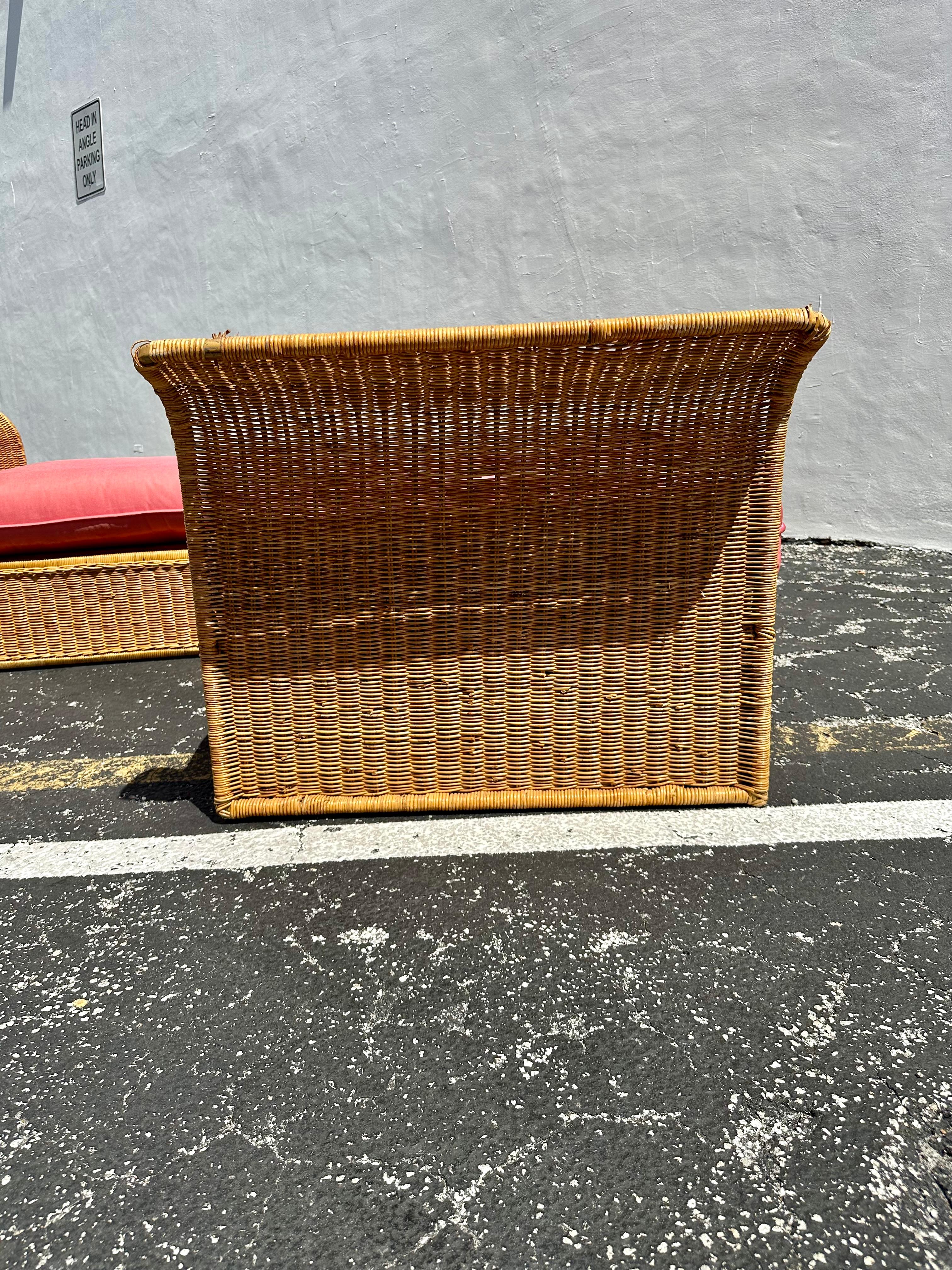 Sedie da salotto MCM in vimini e rattan rosa degli anni '60, set di 2 in vendita 5