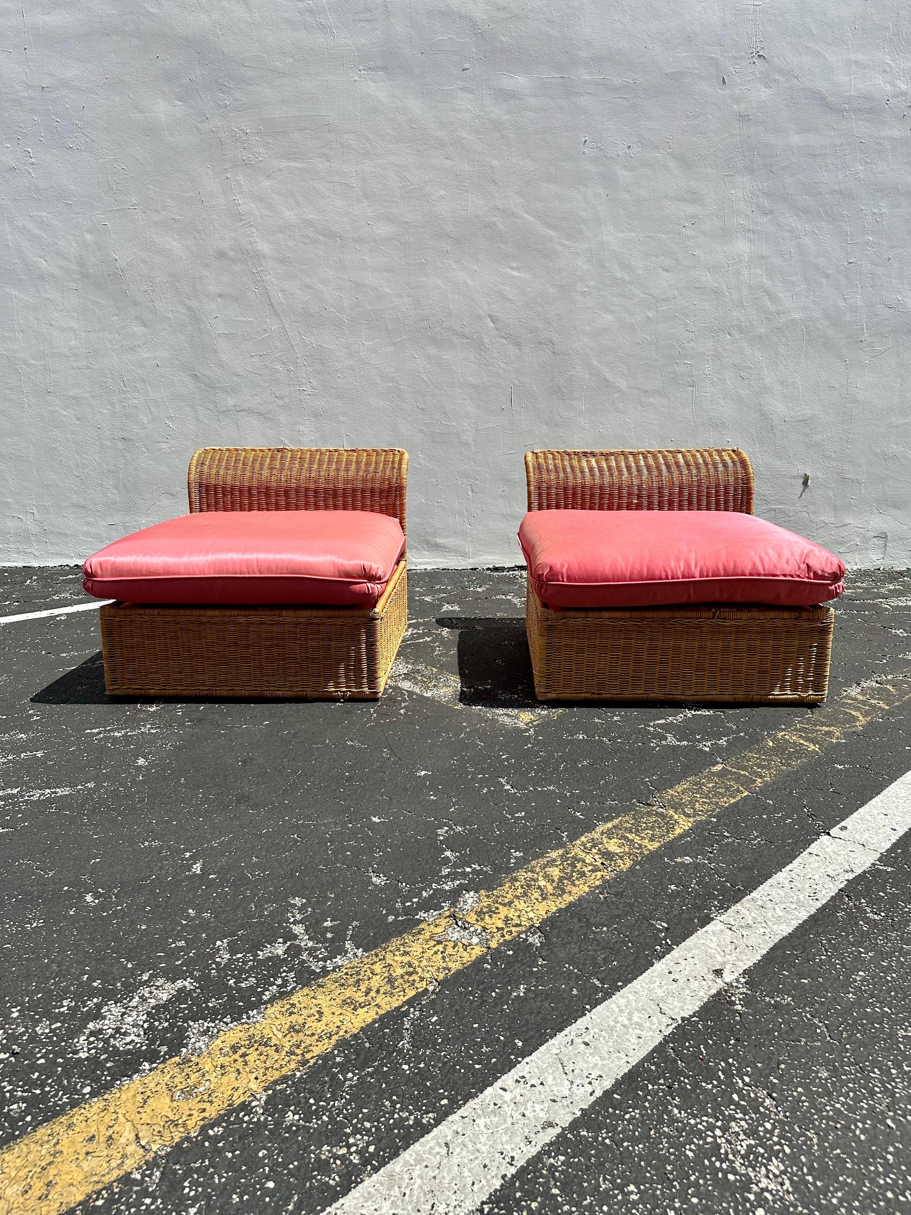 Sedie da salotto MCM in vimini e rattan rosa degli anni '60, set di 2 in vendita 1