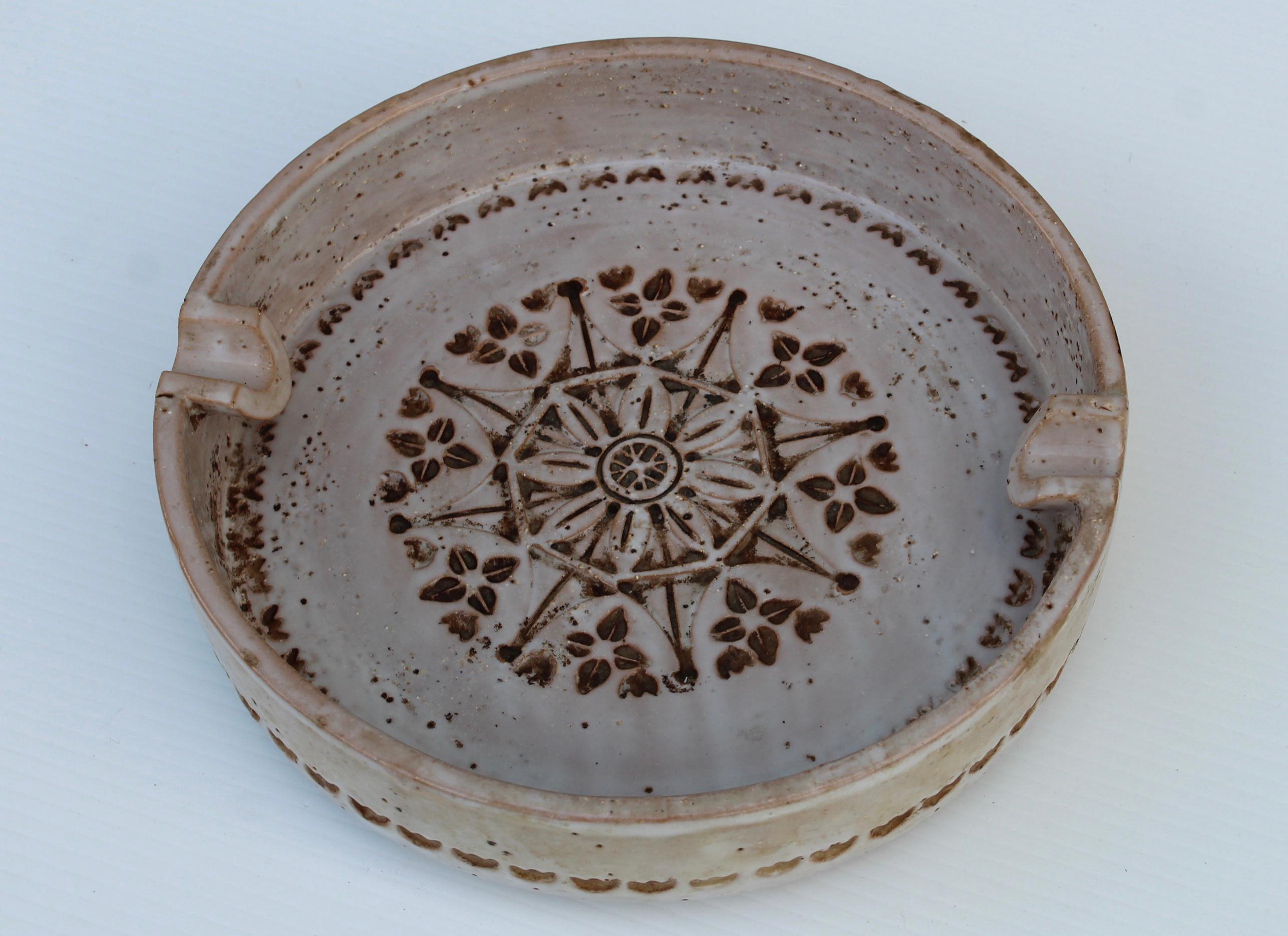 raymor pottery ashtray