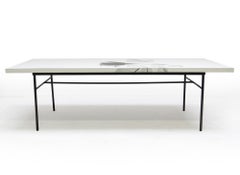 Mesa de centro rectangular rosa blanca de los años 60, de Terence Conran