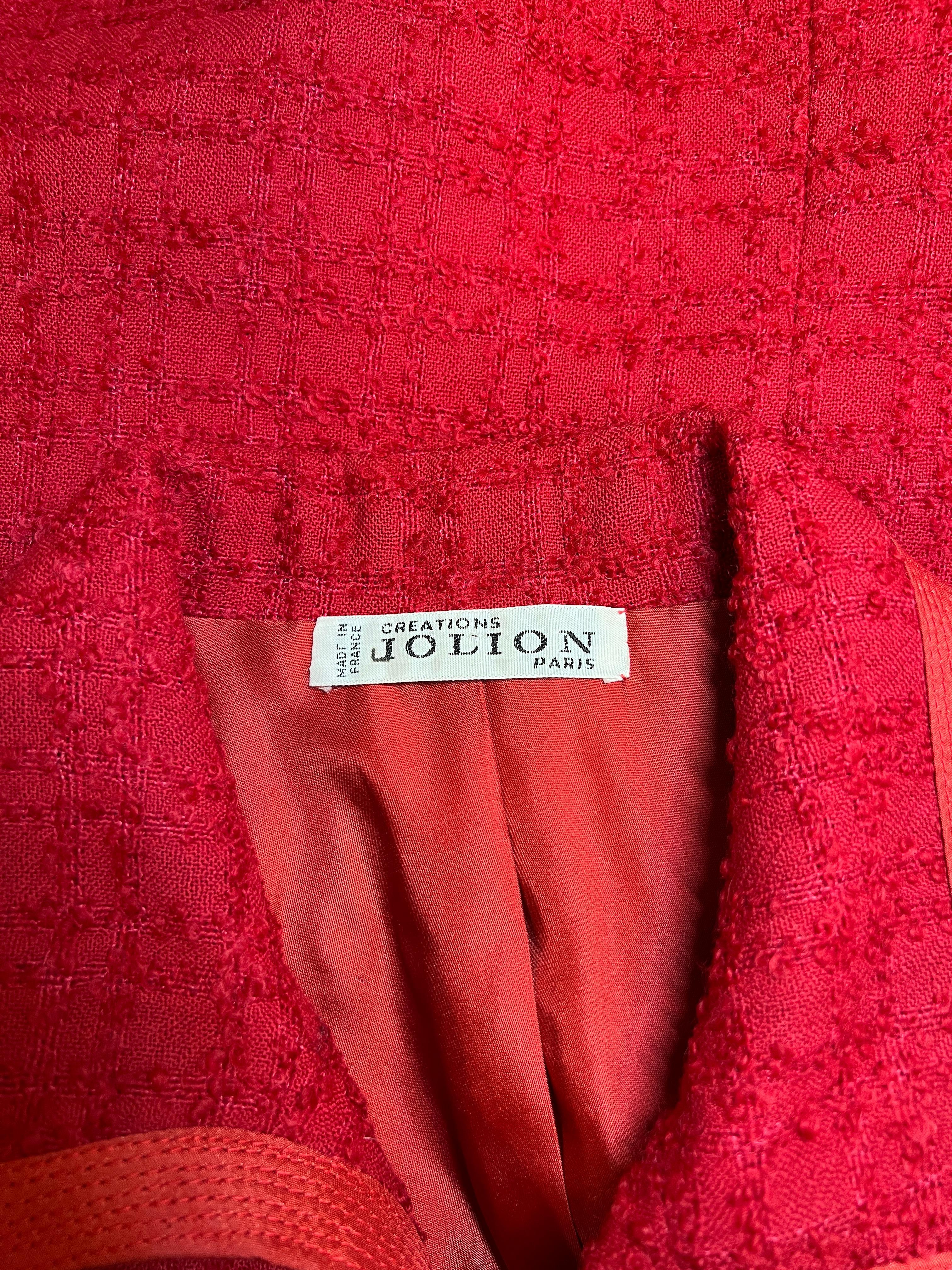 1960er Jahre Rote Boucle-Woll-Tweedjacke mit Löwenknopf im Angebot 3